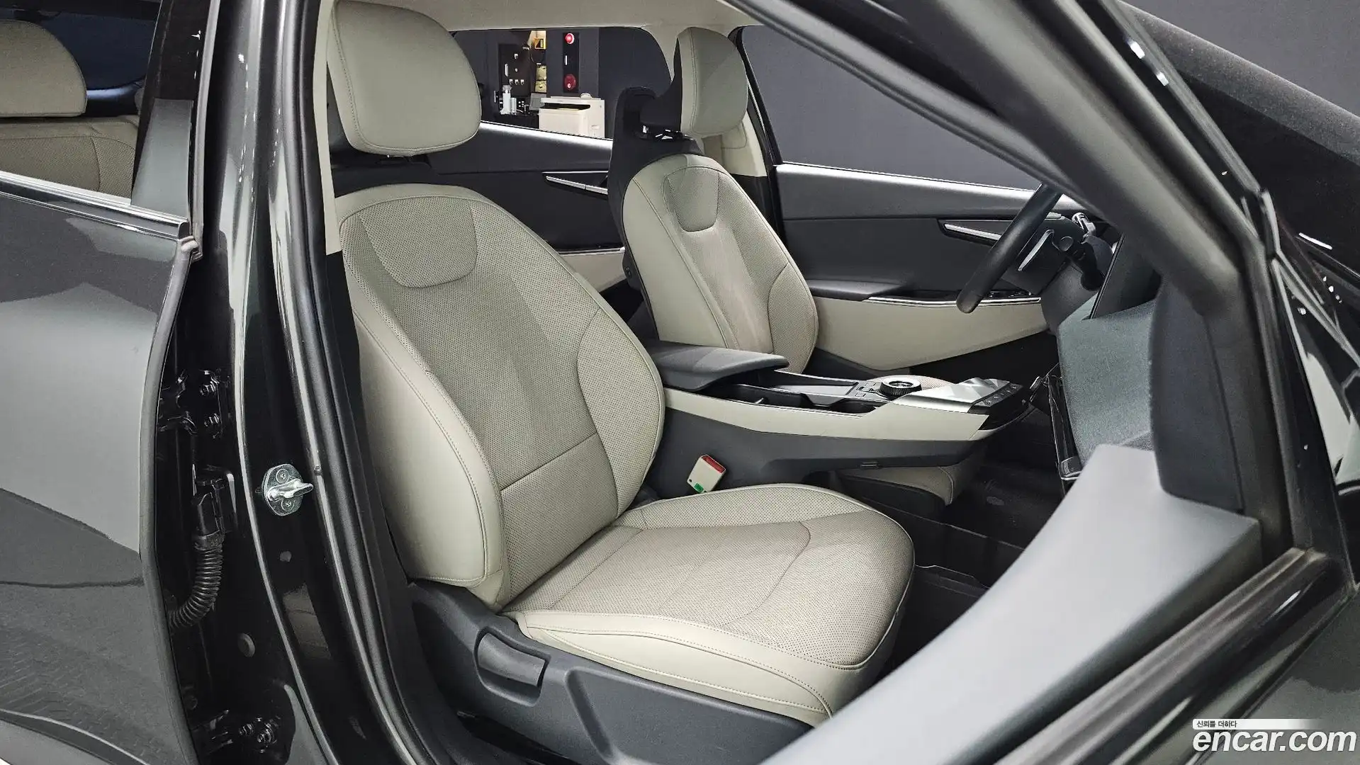 EV6 Kia 2022.2-INNER-010