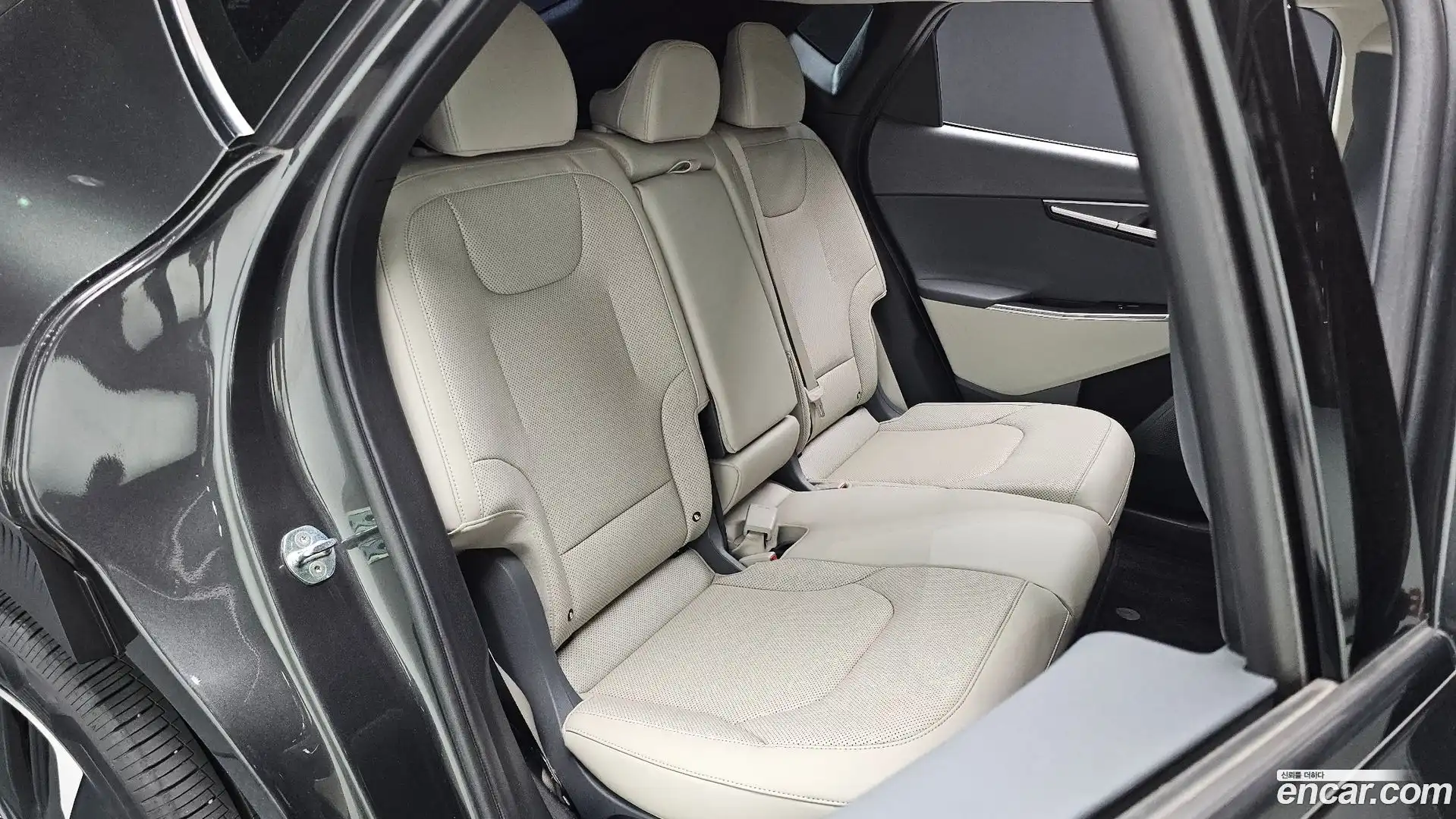 EV6 Kia 2022.2-INNER-036