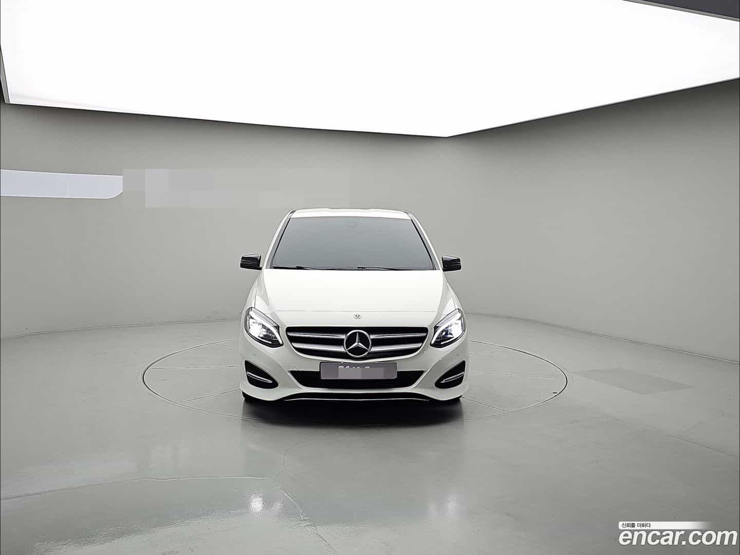 B-Class Mercedes-Benz 2018.8-OUTER-001