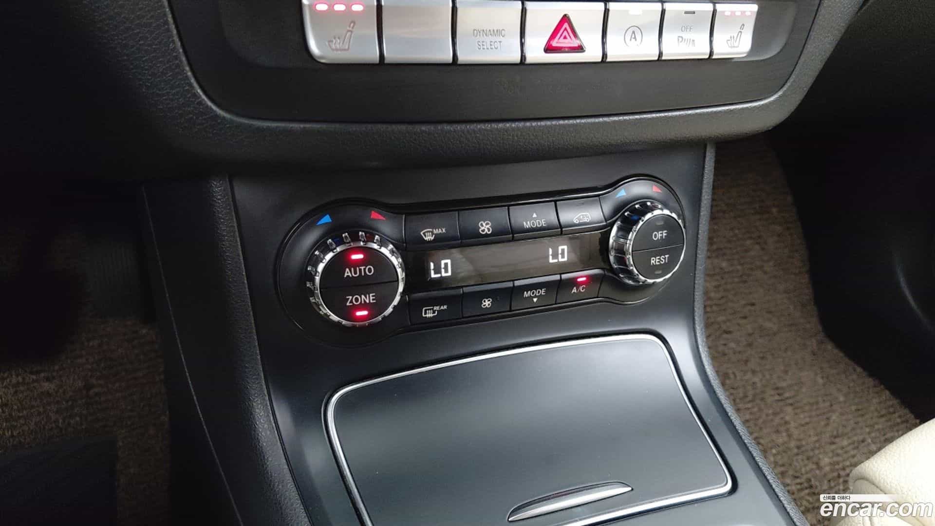 B-Class Mercedes-Benz 2018.8-INNER-009