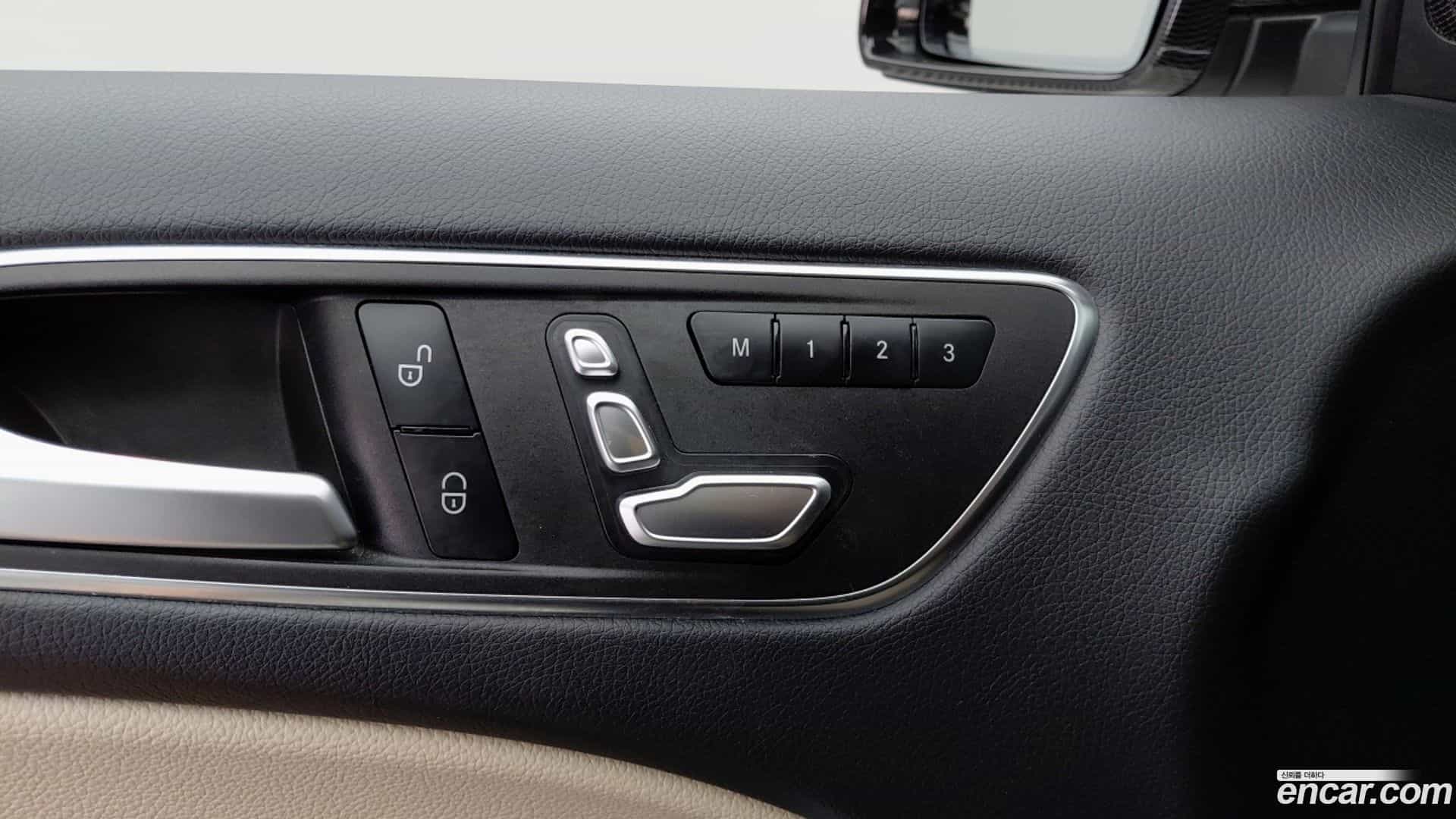 B-Class Mercedes-Benz 2018.8-OPTION-015