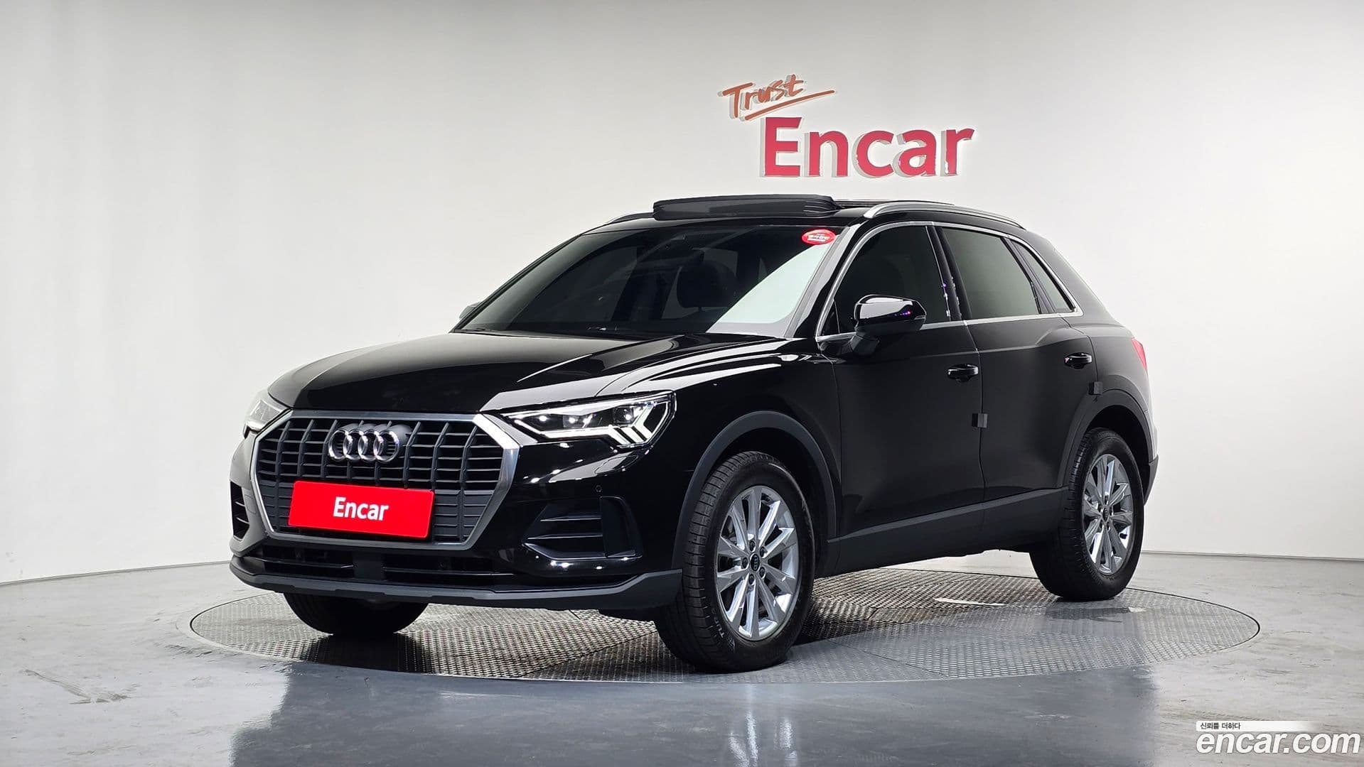 Main__Slider__Photo:Q3 Audi 2023.10-0