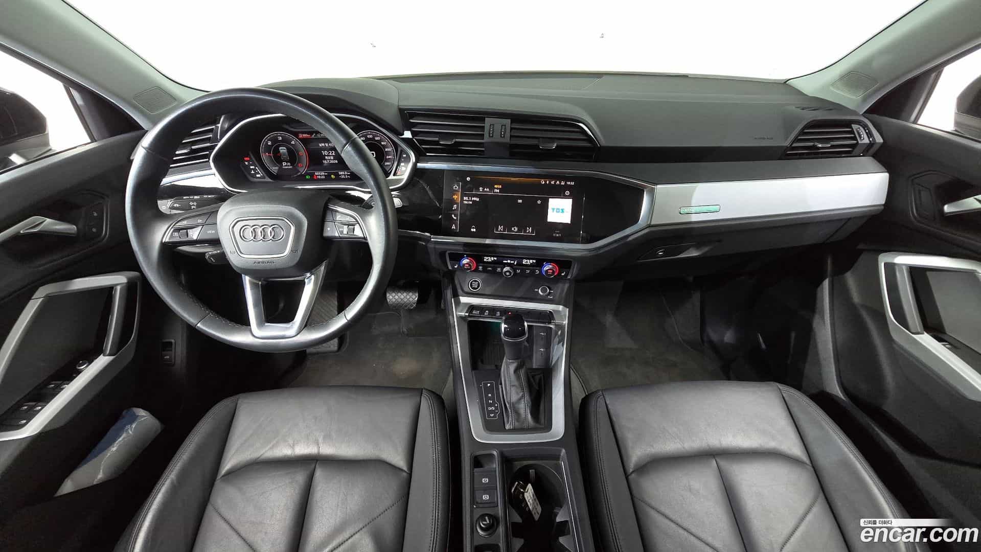 Q3 Audi 2023.10-INNER-007