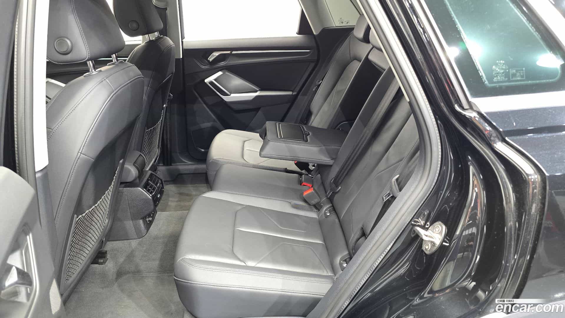 Q3 Audi 2023.10-OPTION-015