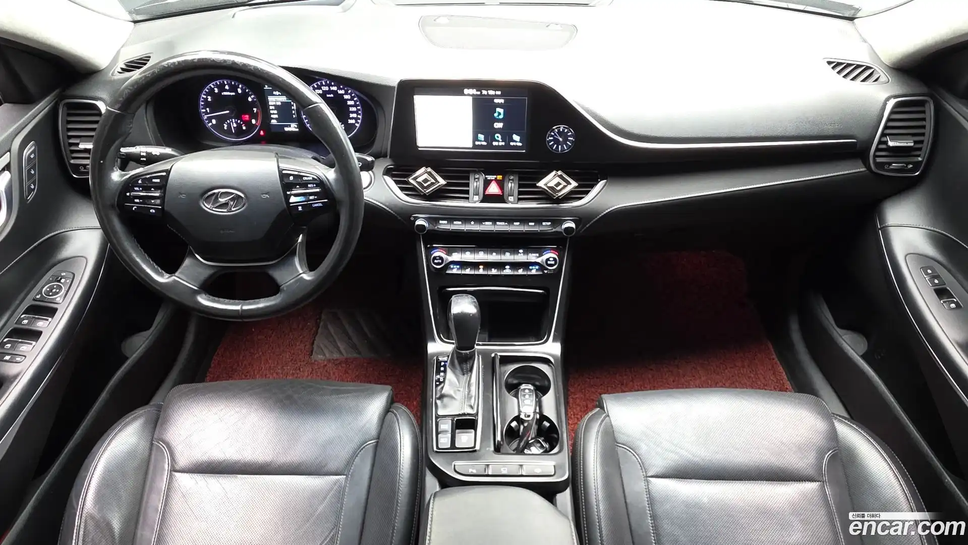 Grandeur Hyundai 2018.11-INNER-007