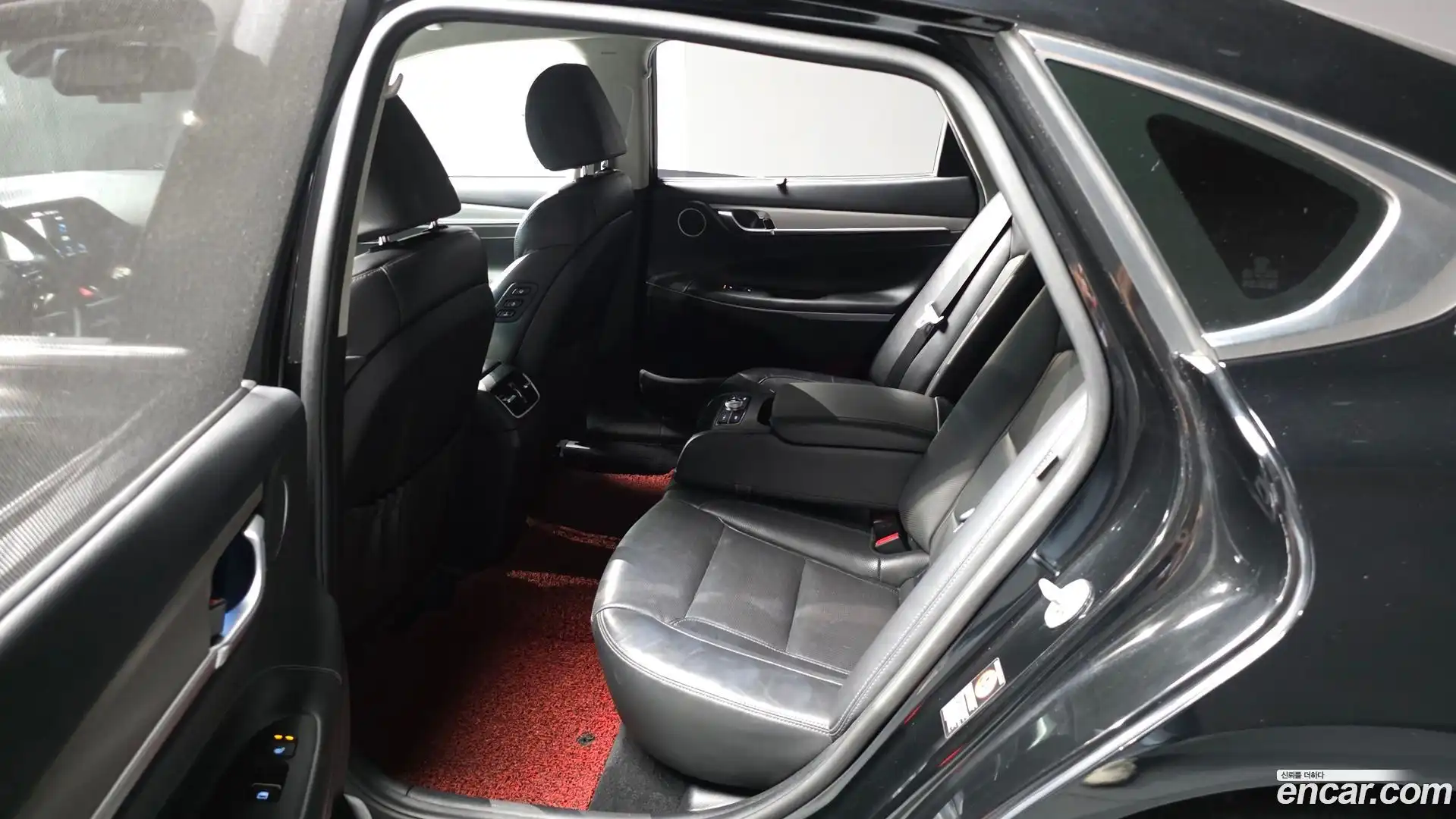 Grandeur Hyundai 2018.11-OPTION-016