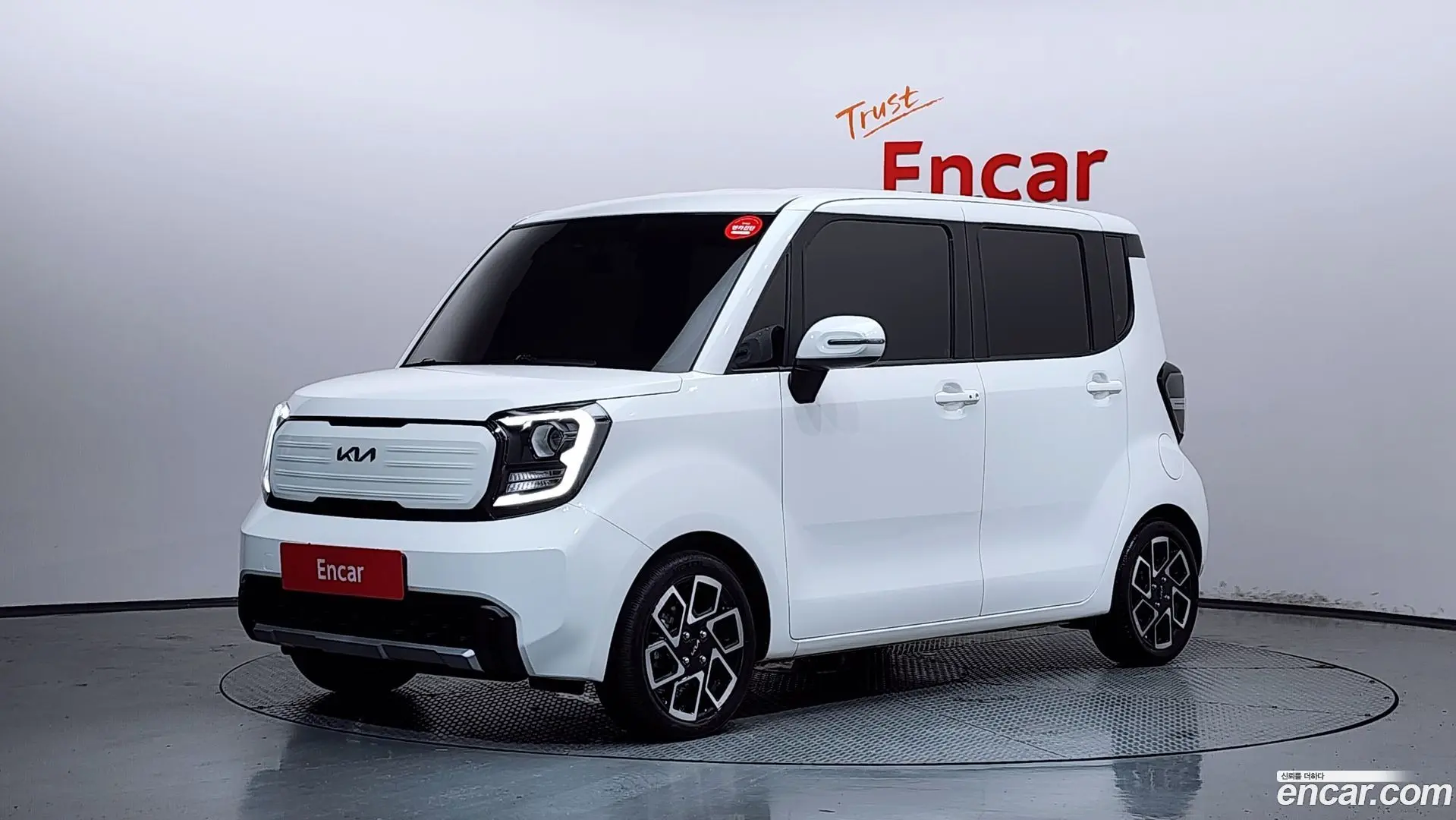 Main__Slider__Photo:RAY Kia 2024.1-0