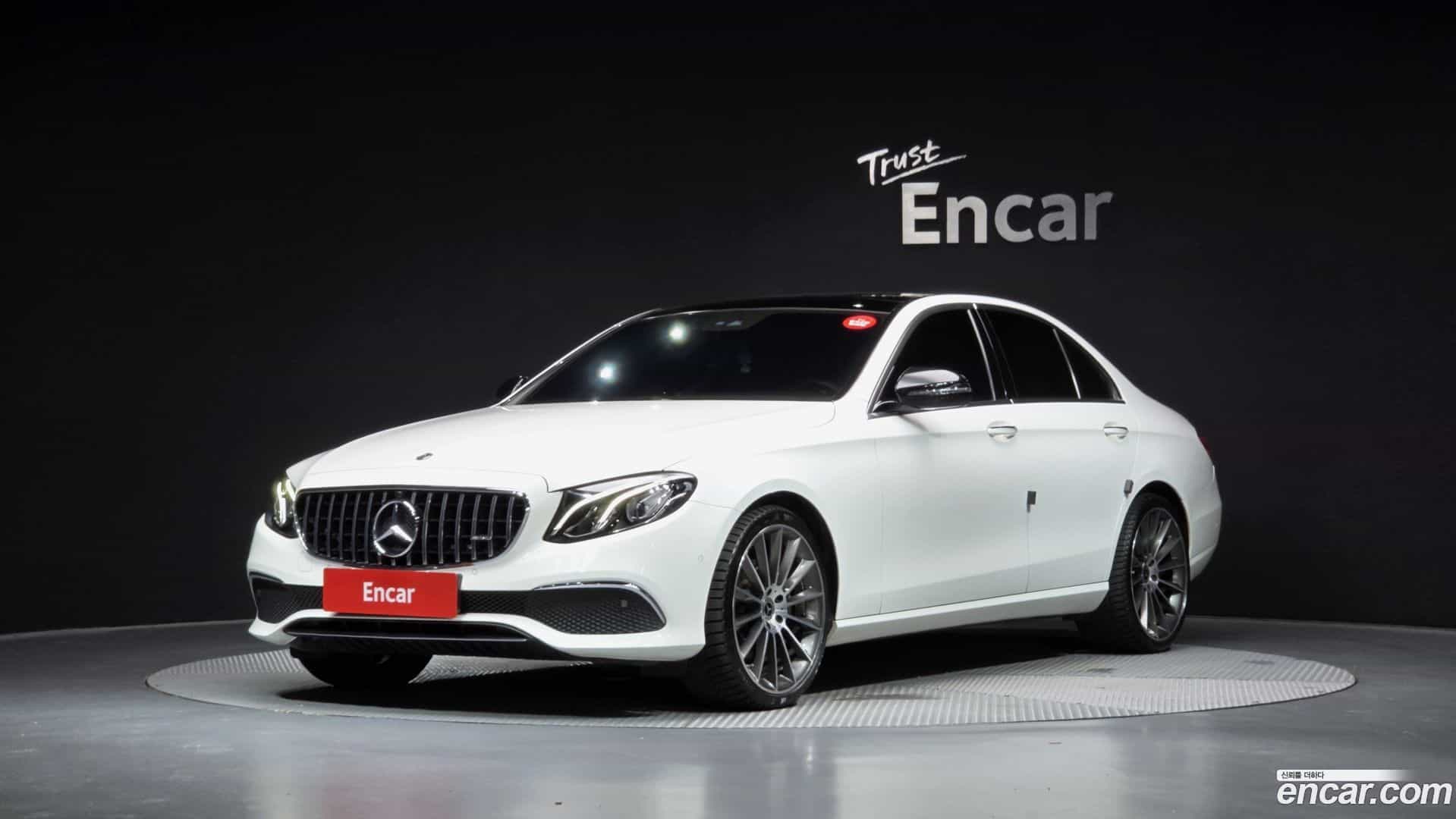 E-Class Mercedes-Benz 2020.6-OUTER-001