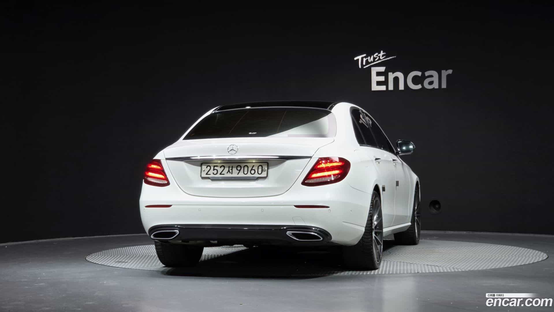 E-Class Mercedes-Benz 2020.6-OUTER-004