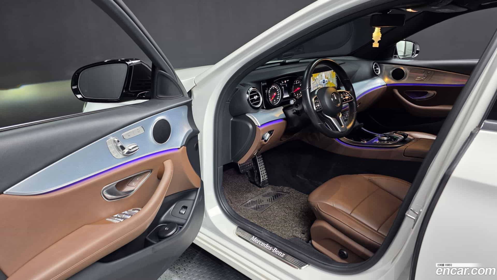 E-Class Mercedes-Benz 2020.6-INNER-010