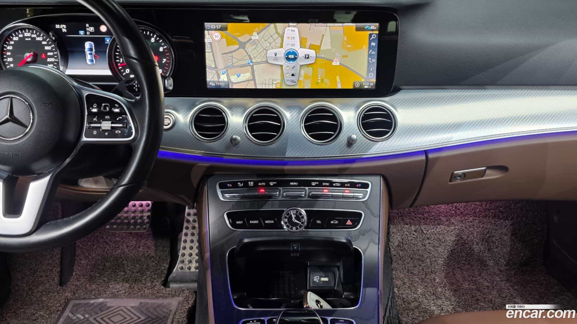 E-Class Mercedes-Benz 2020.6-OPTION-018