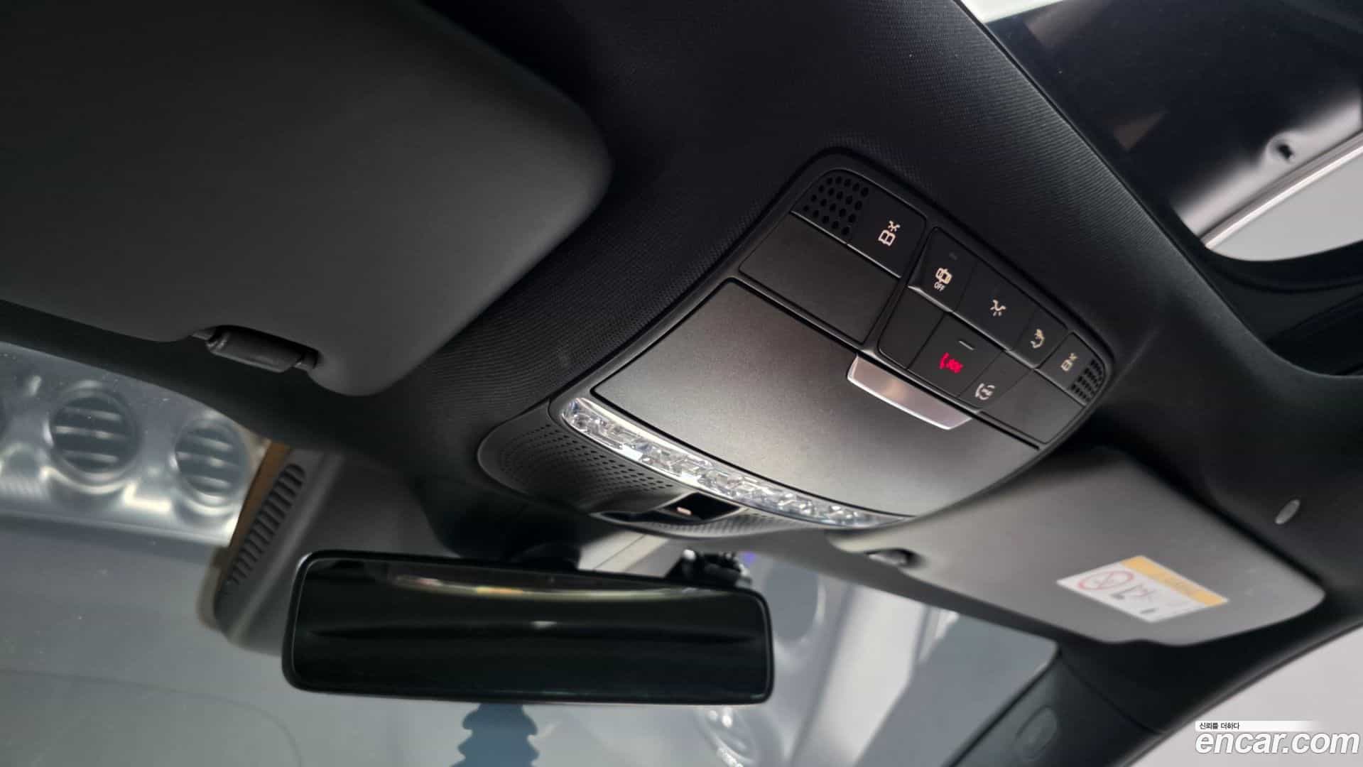E-Class Mercedes-Benz 2020.6-OPTION-021