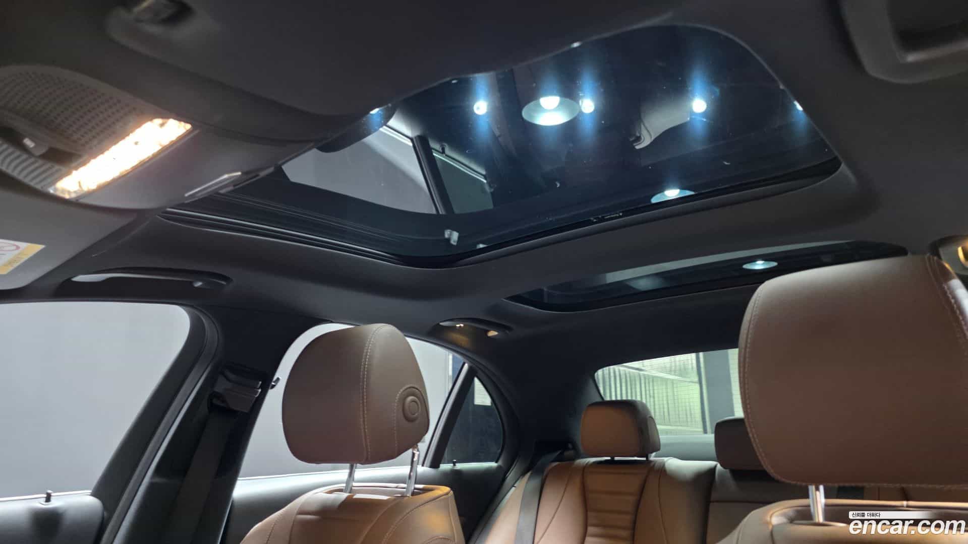 E-Class Mercedes-Benz 2020.6-OPTION-022