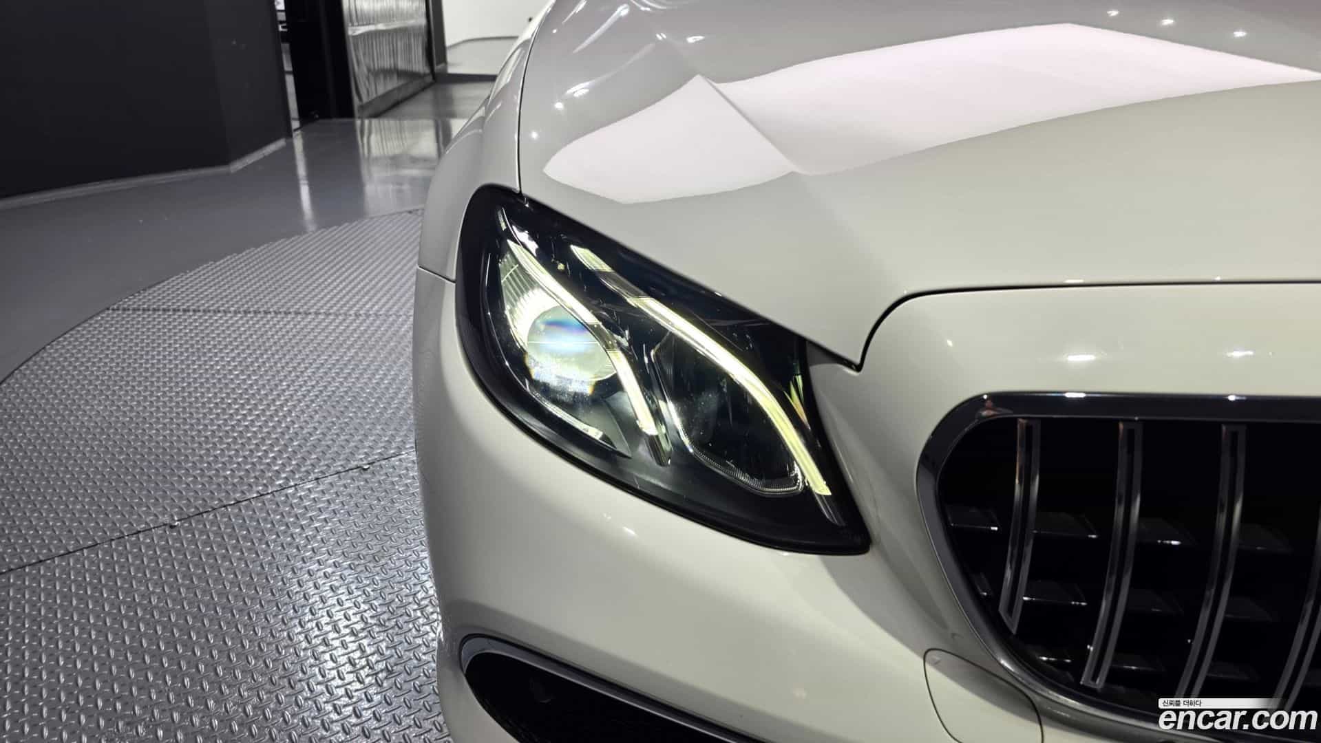 E-Class Mercedes-Benz 2020.6-OUTER-032