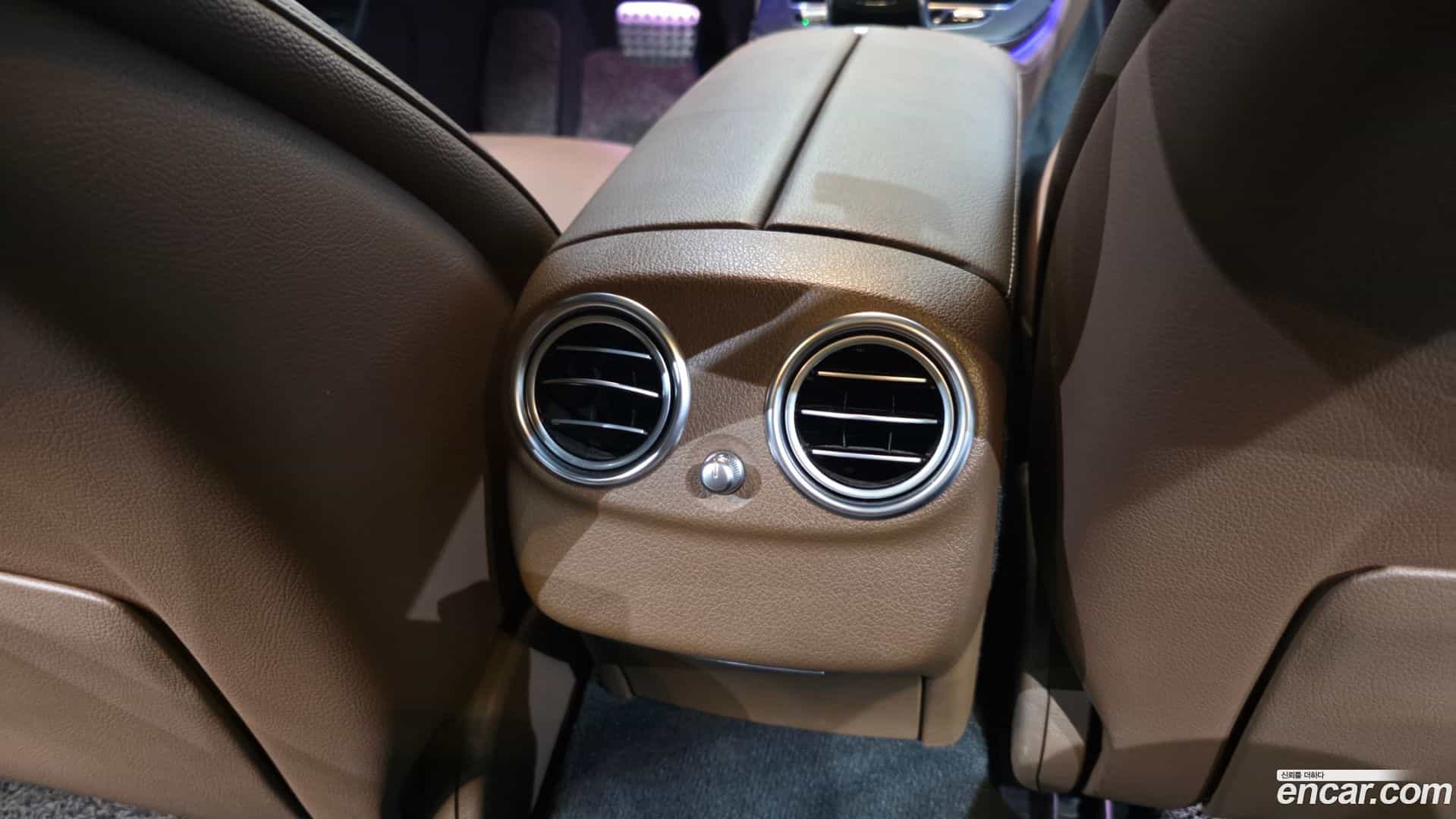 E-Class Mercedes-Benz 2020.6-OPTION-044
