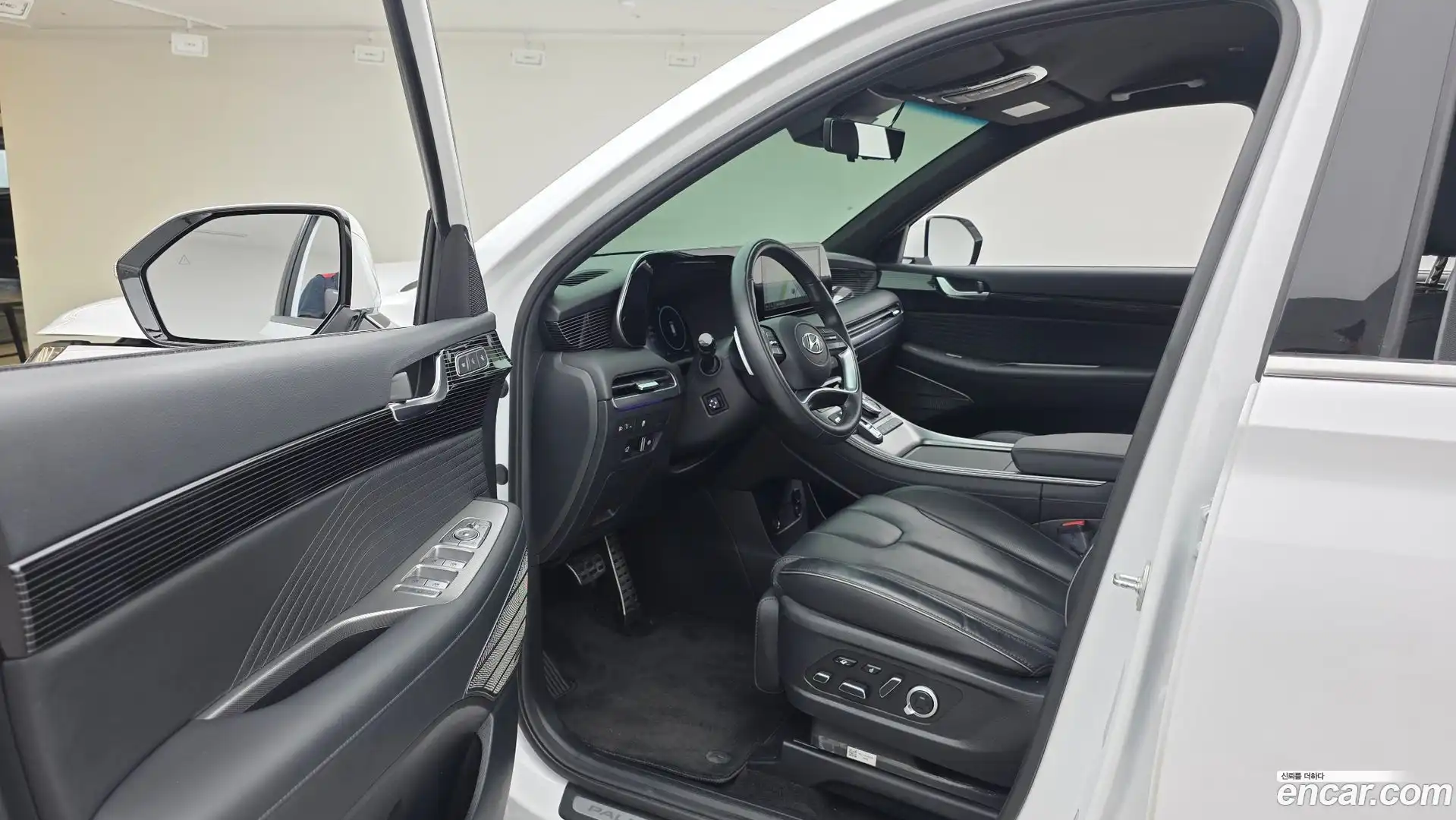Palisade Hyundai 2024.1-INNER-010
