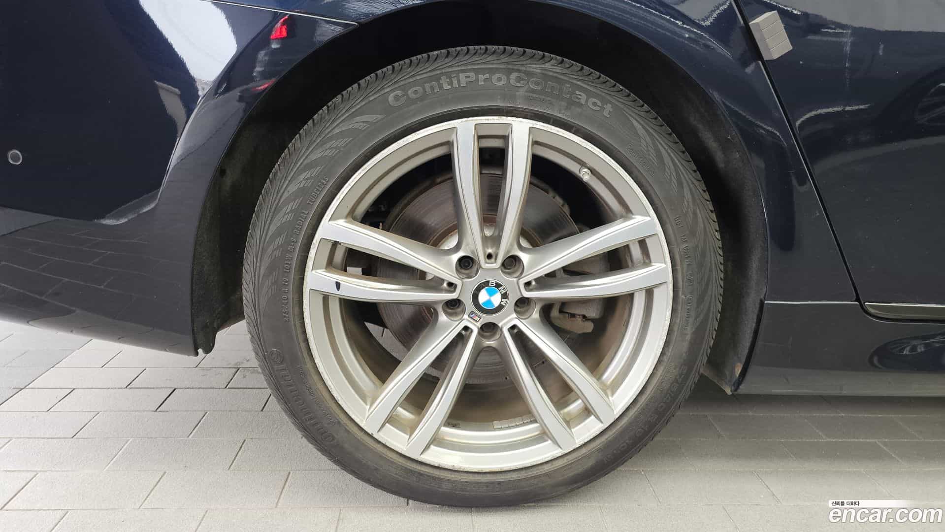 7-Series BMW 2017.1-OUTER-005