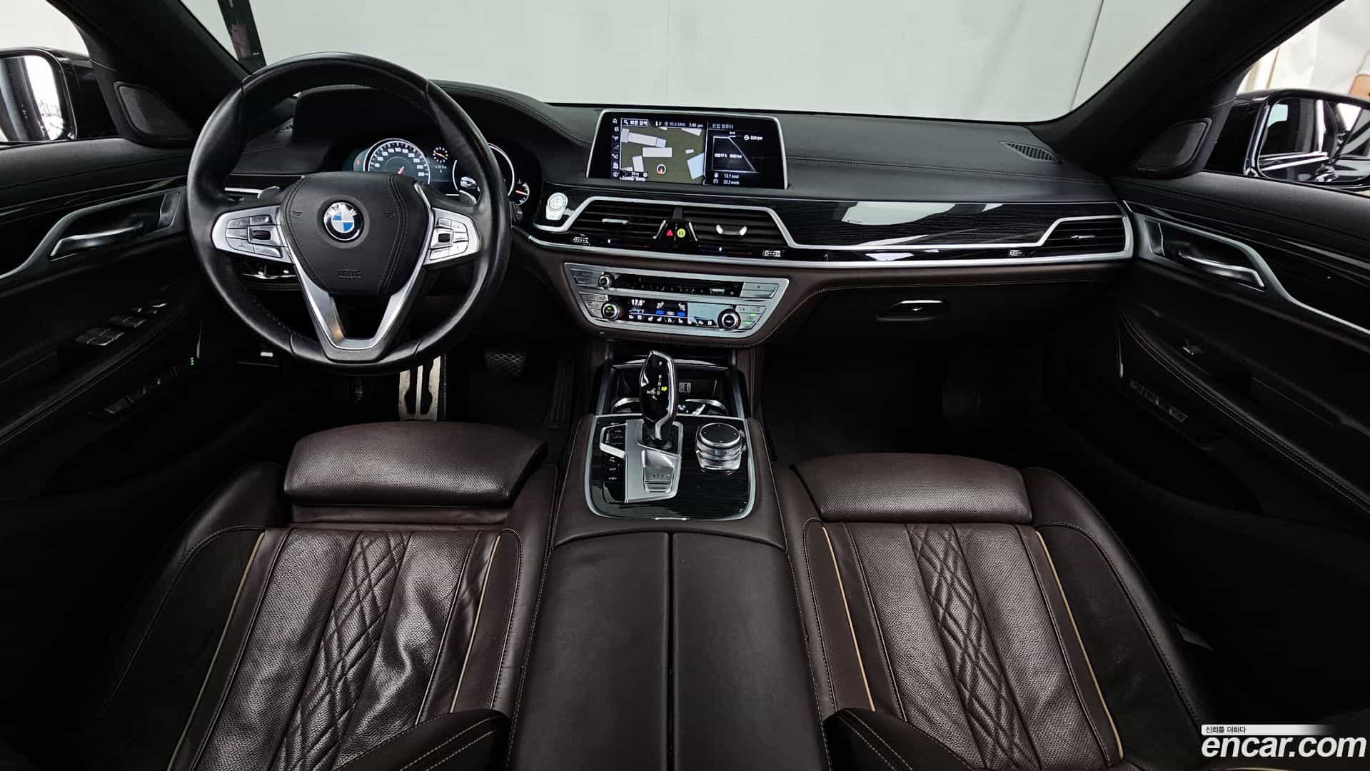 7-Series BMW 2017.1-INNER-007