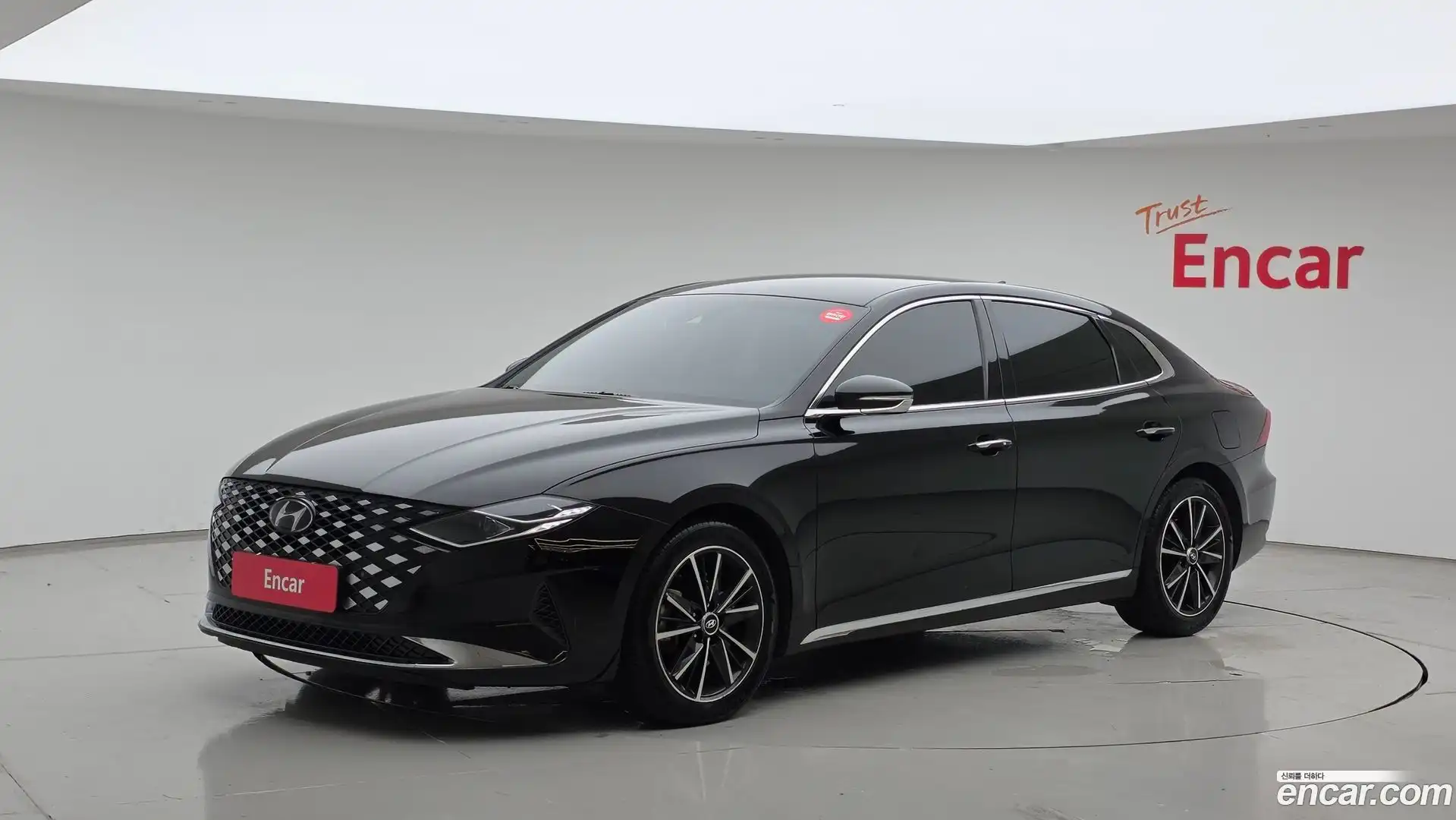 Grandeur Hyundai 2021.1-OUTER-001