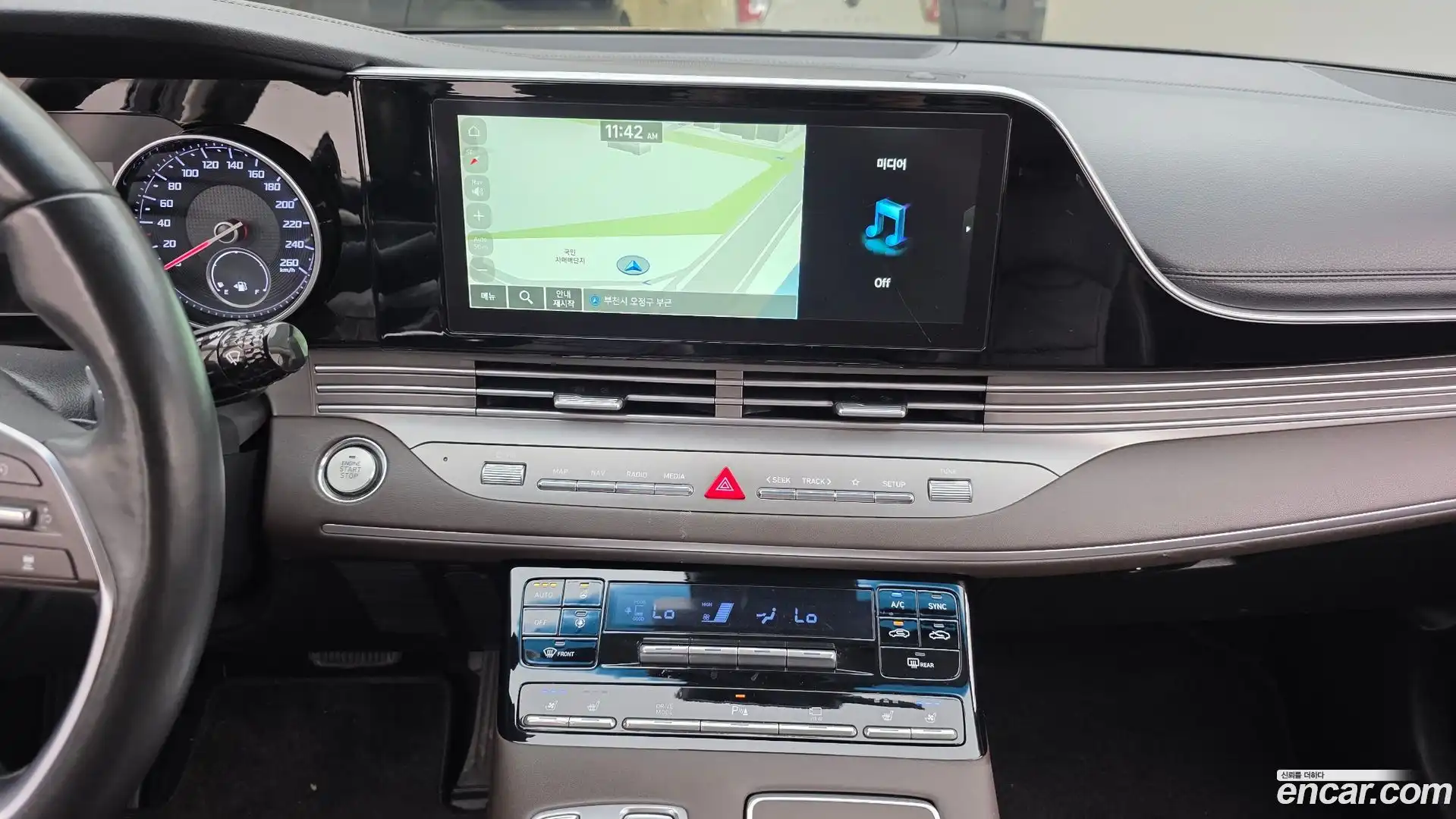 Grandeur Hyundai 2021.1-OPTION-018