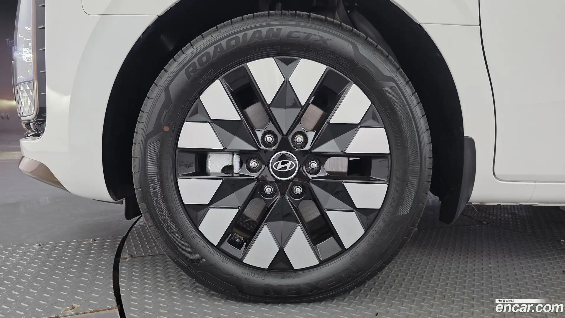 Staria Hyundai 2025.4-OUTER-005