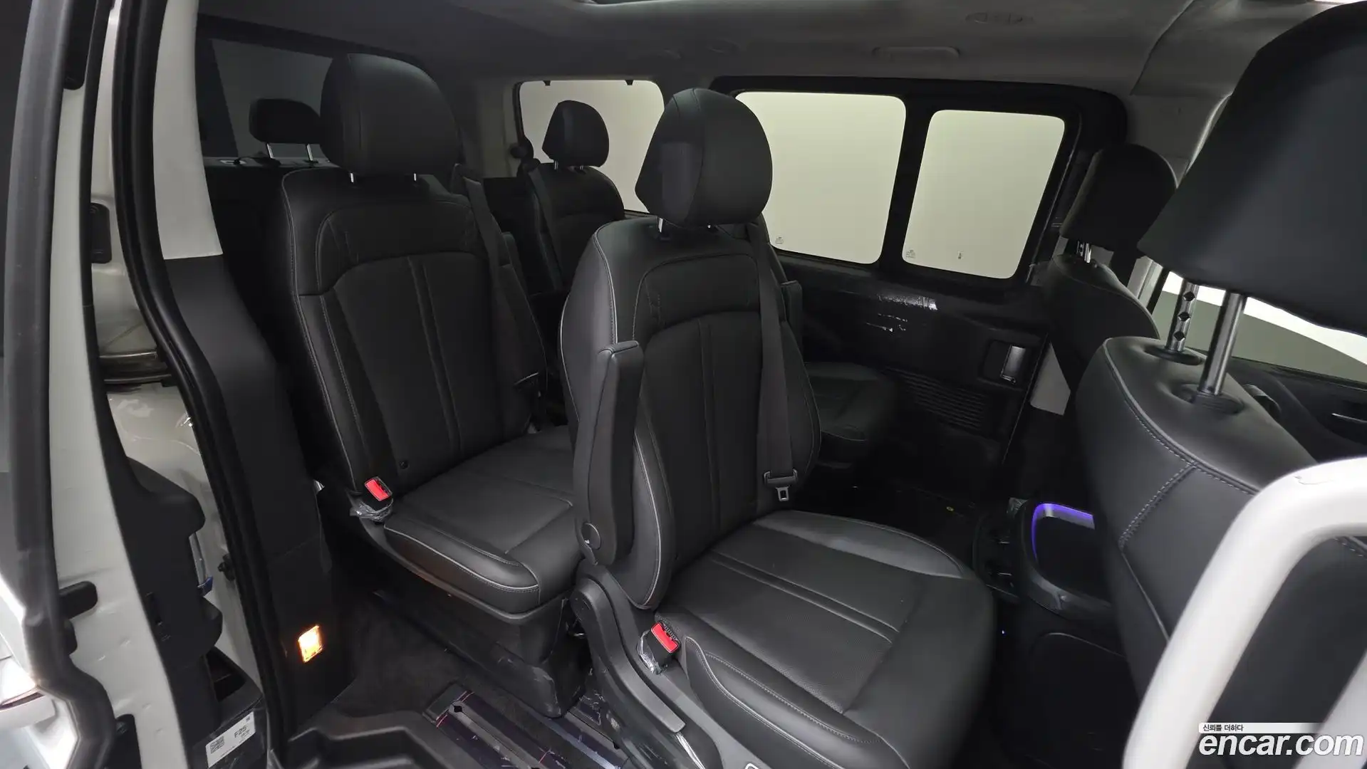 Staria Hyundai 2025.4-OPTION-022