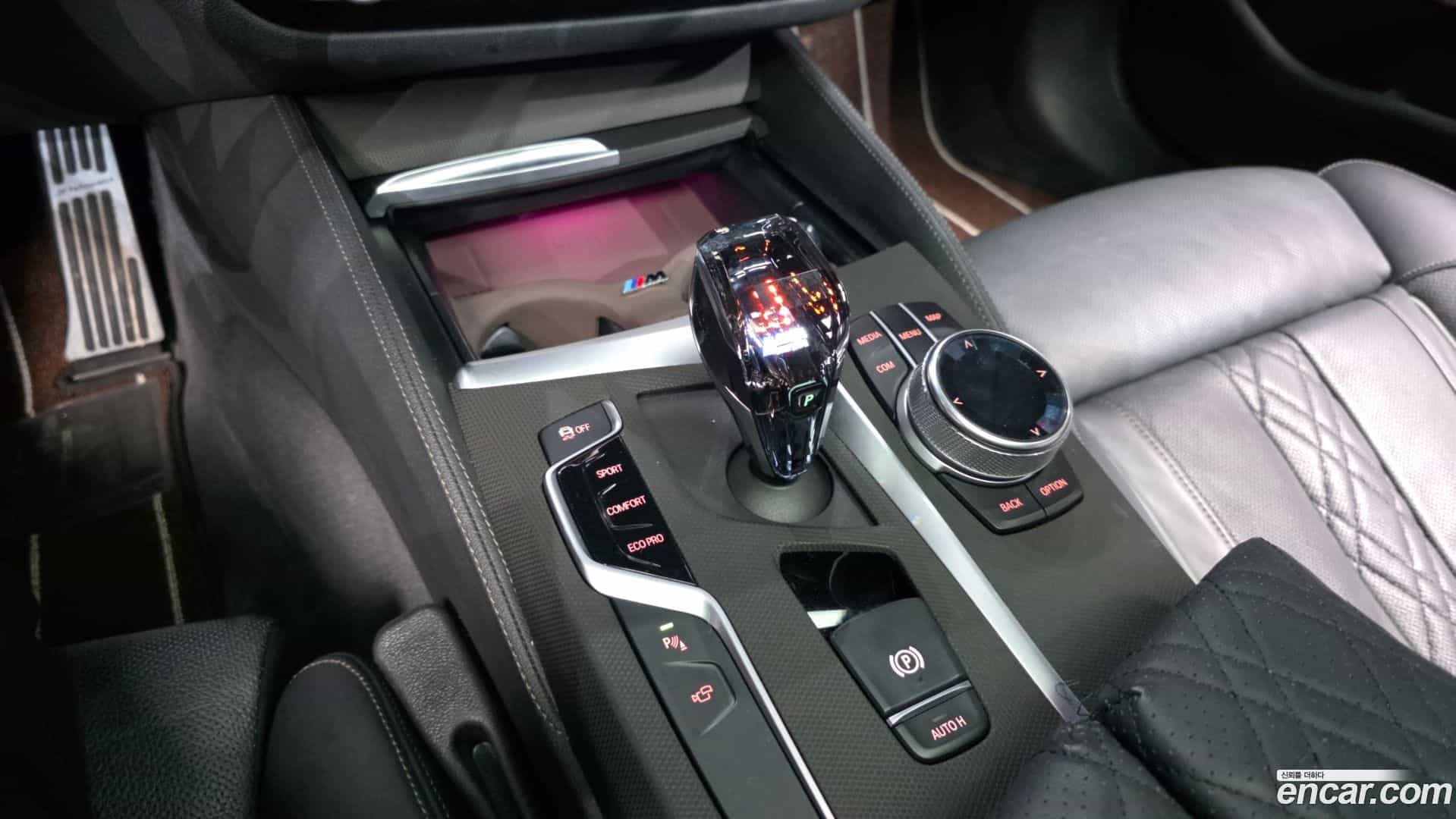 5-Series BMW 2019.6-INNER-009