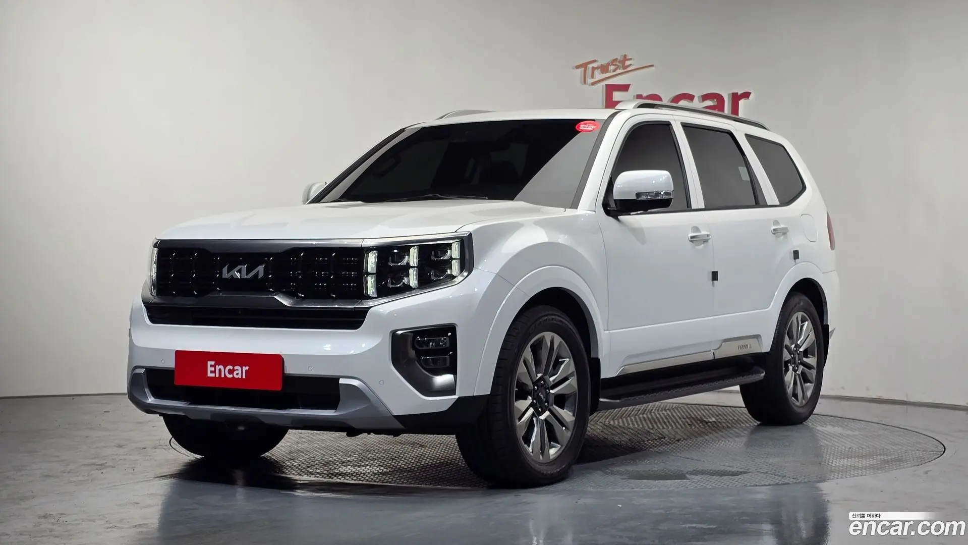 Main__Slider__Photo:Mohave Kia 2022.4-0