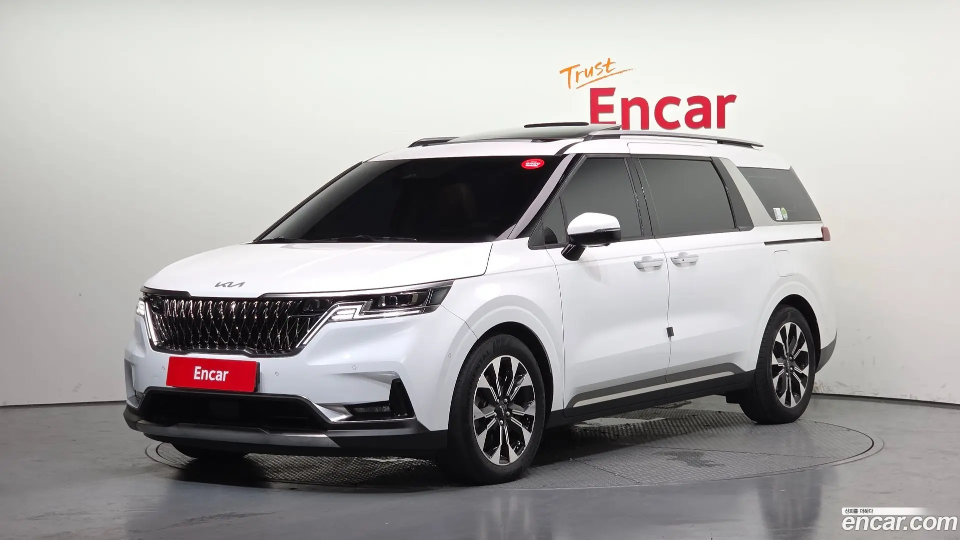Main__Slider__Photo:Canival Kia 2022.10-0