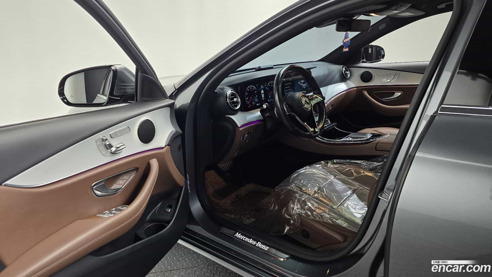 E-Class Mercedes-Benz 2020.11-INNER-010