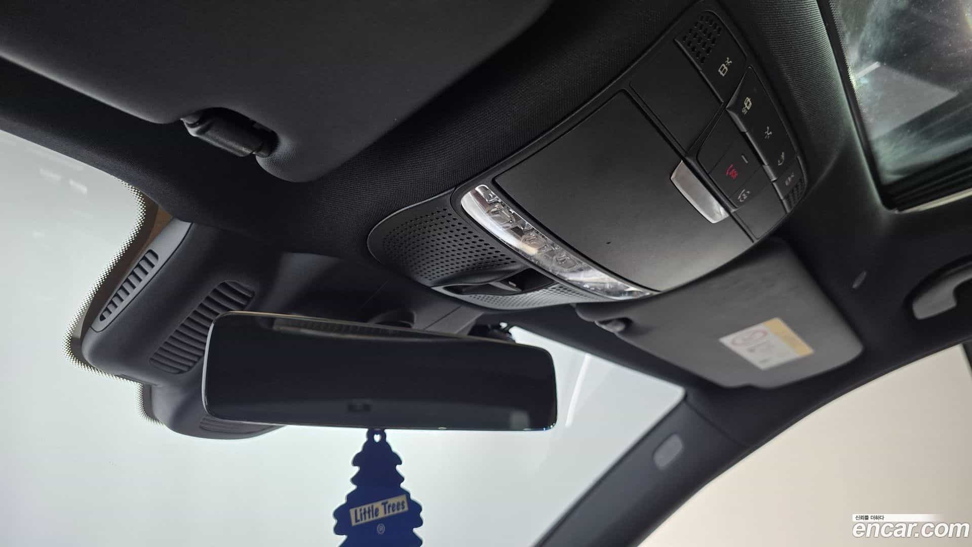 E-Class Mercedes-Benz 2020.11-OPTION-021