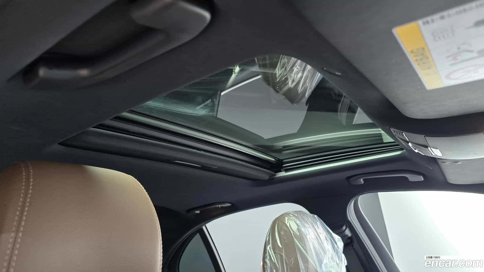 E-Class Mercedes-Benz 2020.11-OPTION-022
