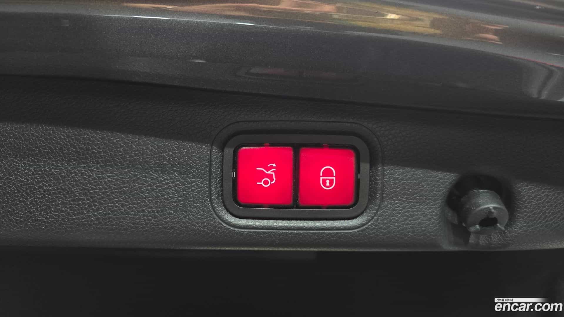 E-Class Mercedes-Benz 2020.11-OPTION-024