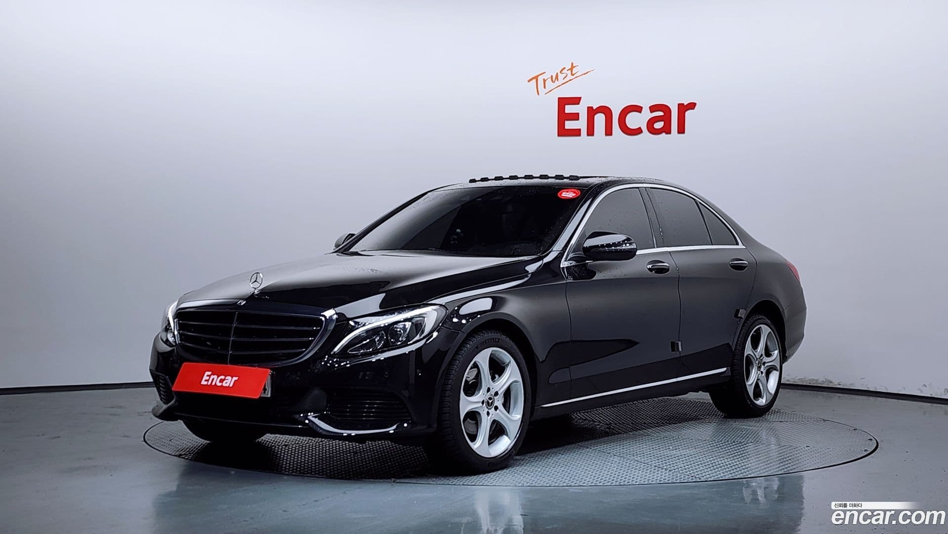 Main__Slider__Photo:C-Class Mercedes-Benz 2018.3-0