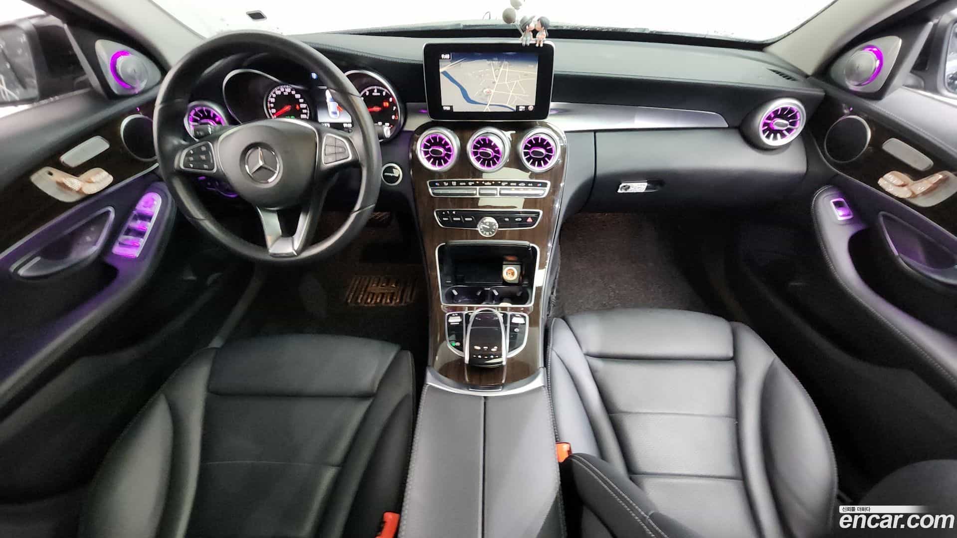 C-Class Mercedes-Benz 2018.3-INNER-007
