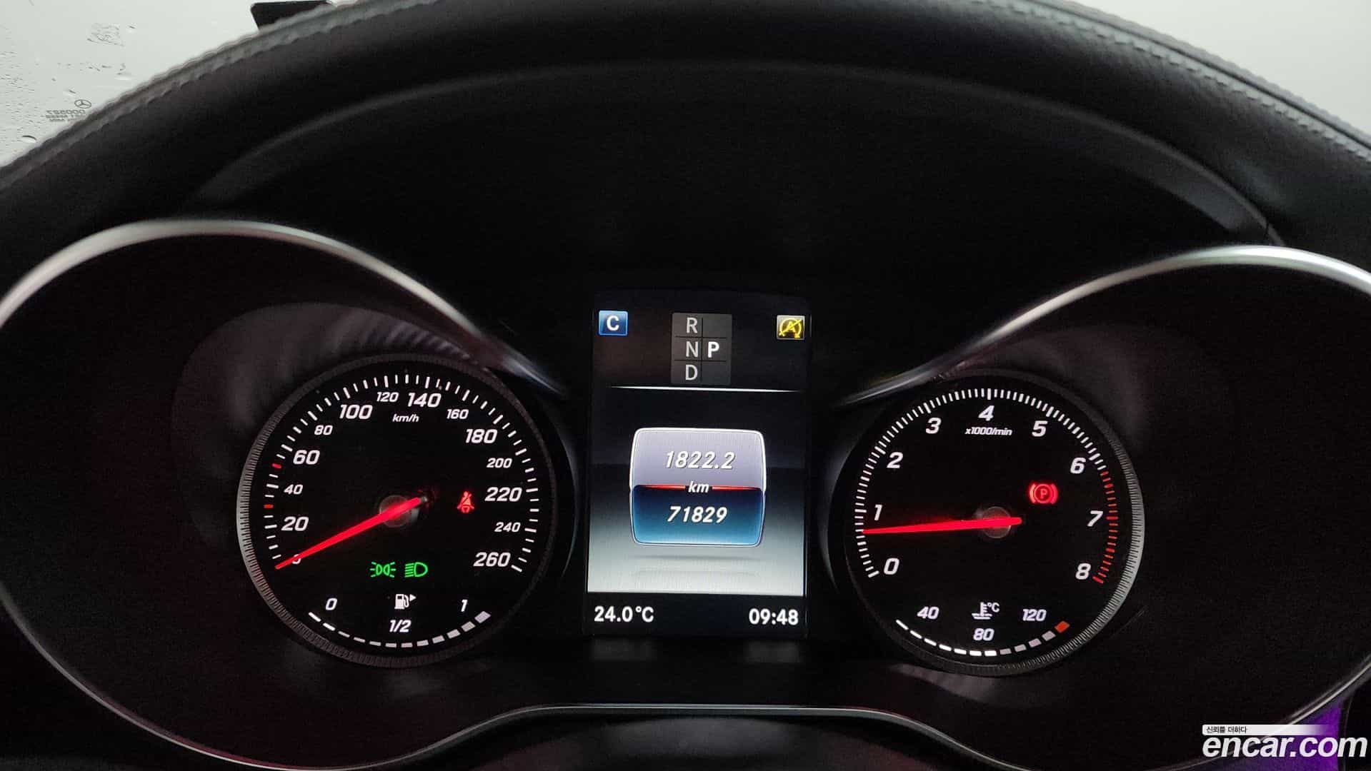 C-Class Mercedes-Benz 2018.3-INNER-008