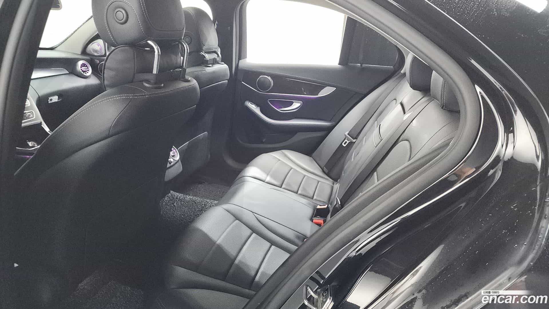 C-Class Mercedes-Benz 2018.3-OPTION-023