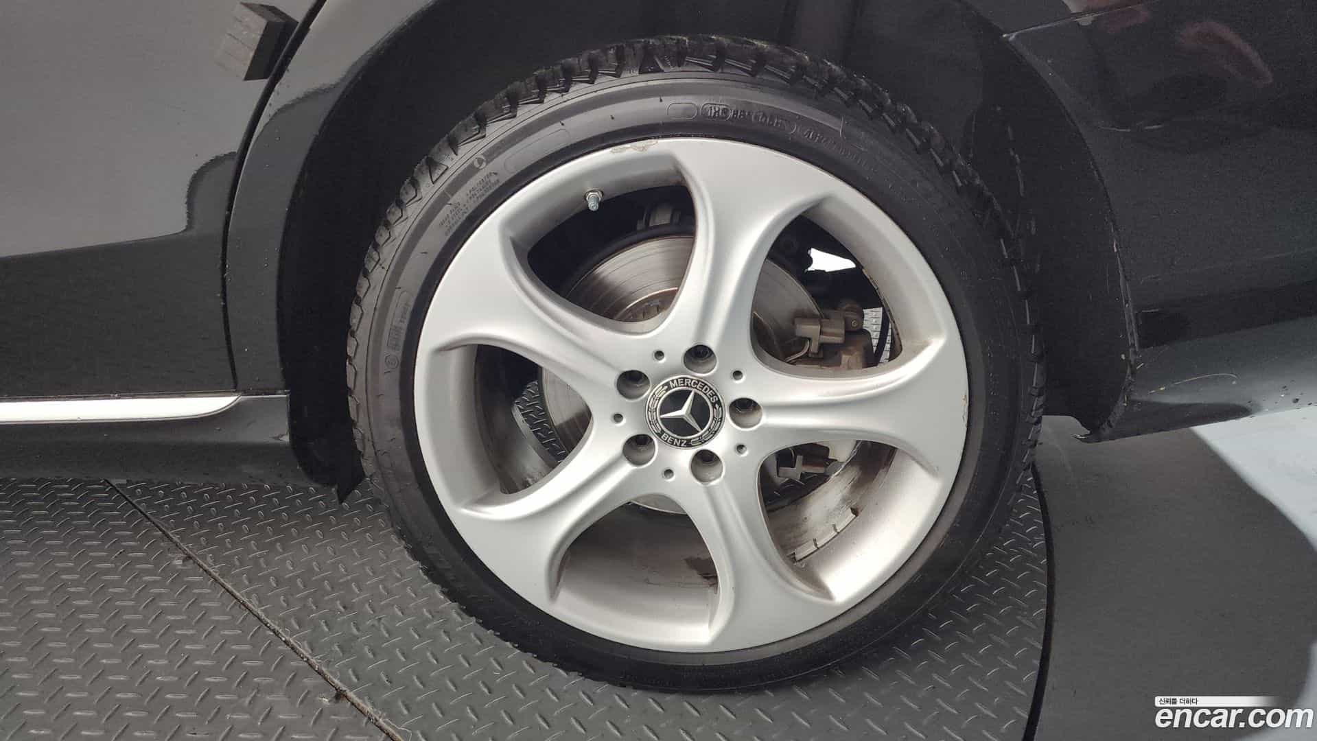 C-Class Mercedes-Benz 2018.3-OUTER-031