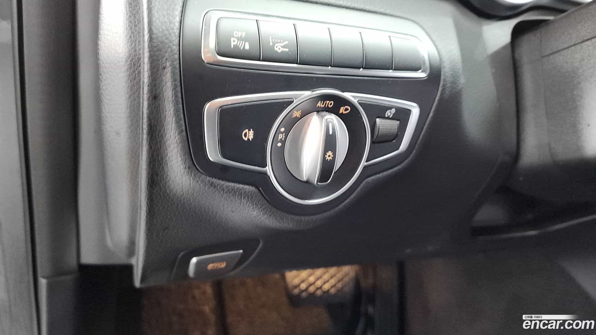 C-Class Mercedes-Benz 2018.3-OPTION-040