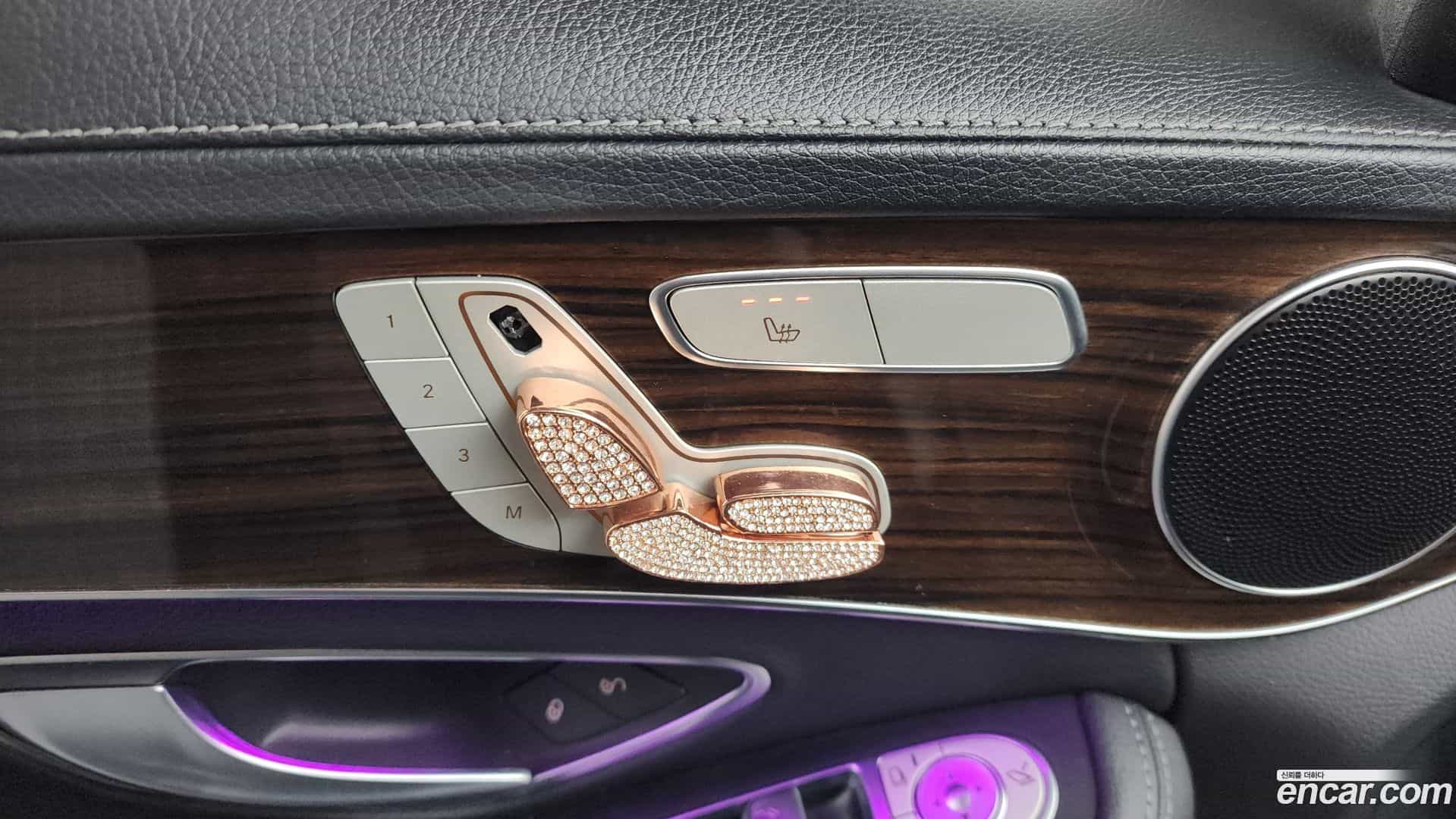 C-Class Mercedes-Benz 2018.3-OPTION-043