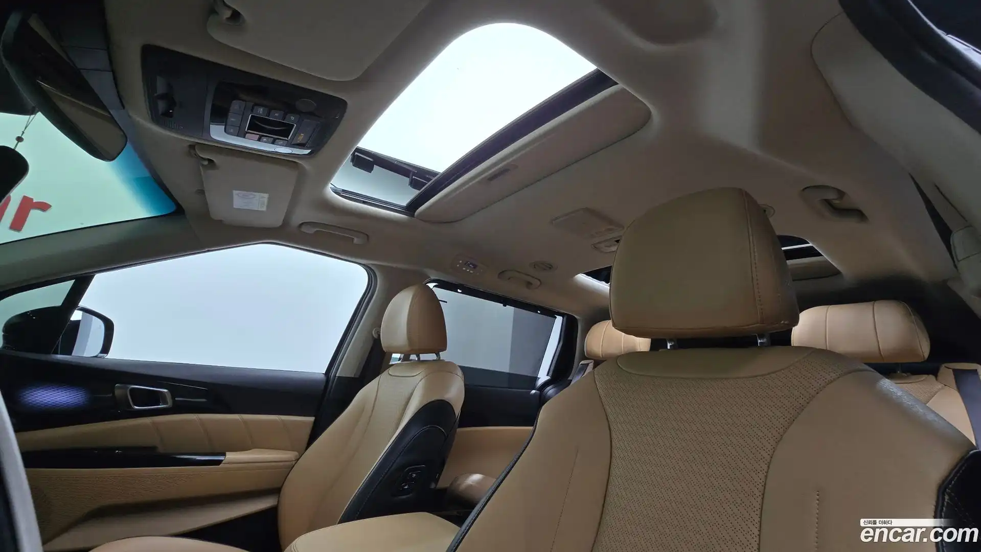 Canival Kia 2023.6-OPTION-023