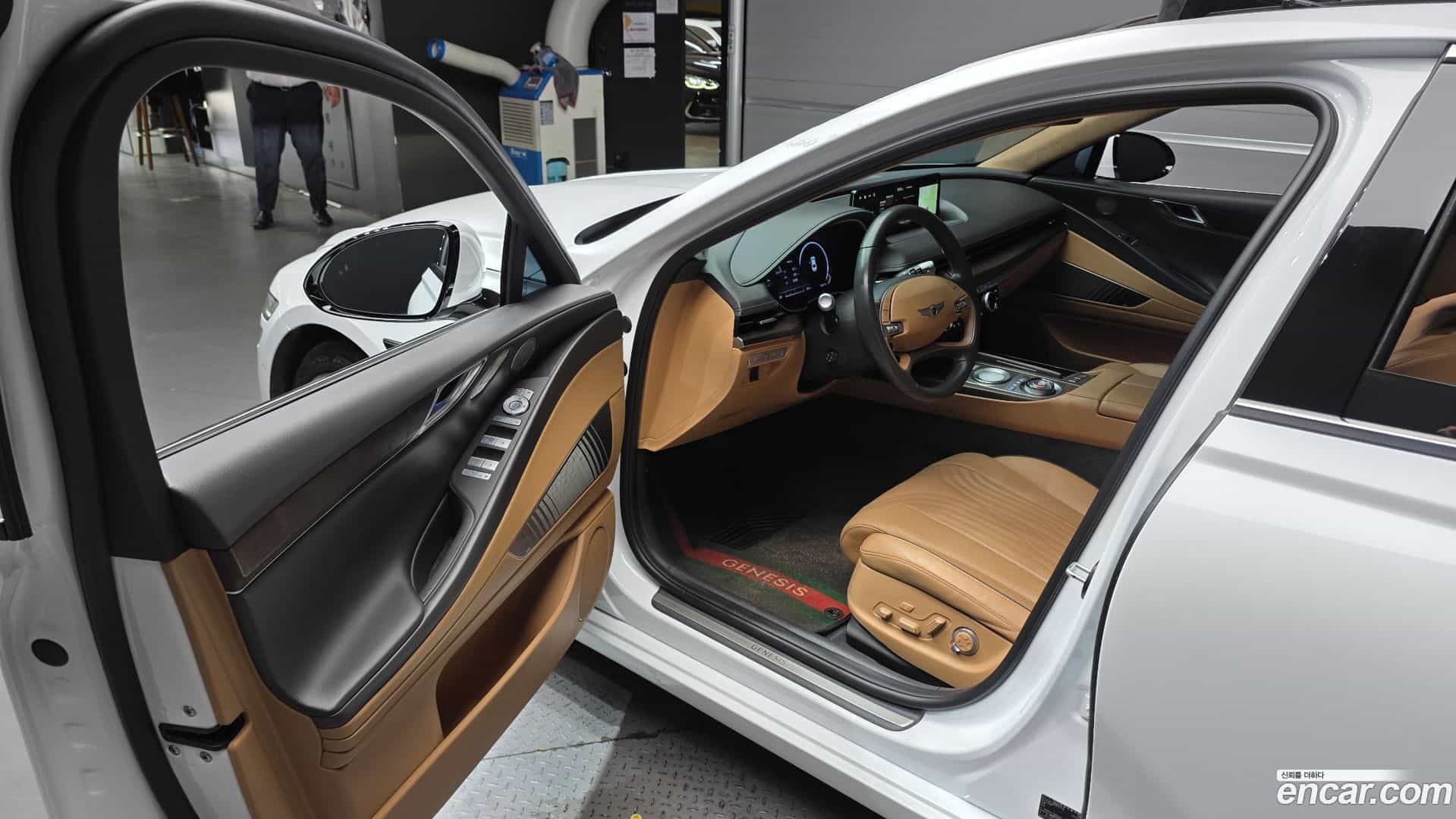 G80 Genesis 2021.0-INNER-010