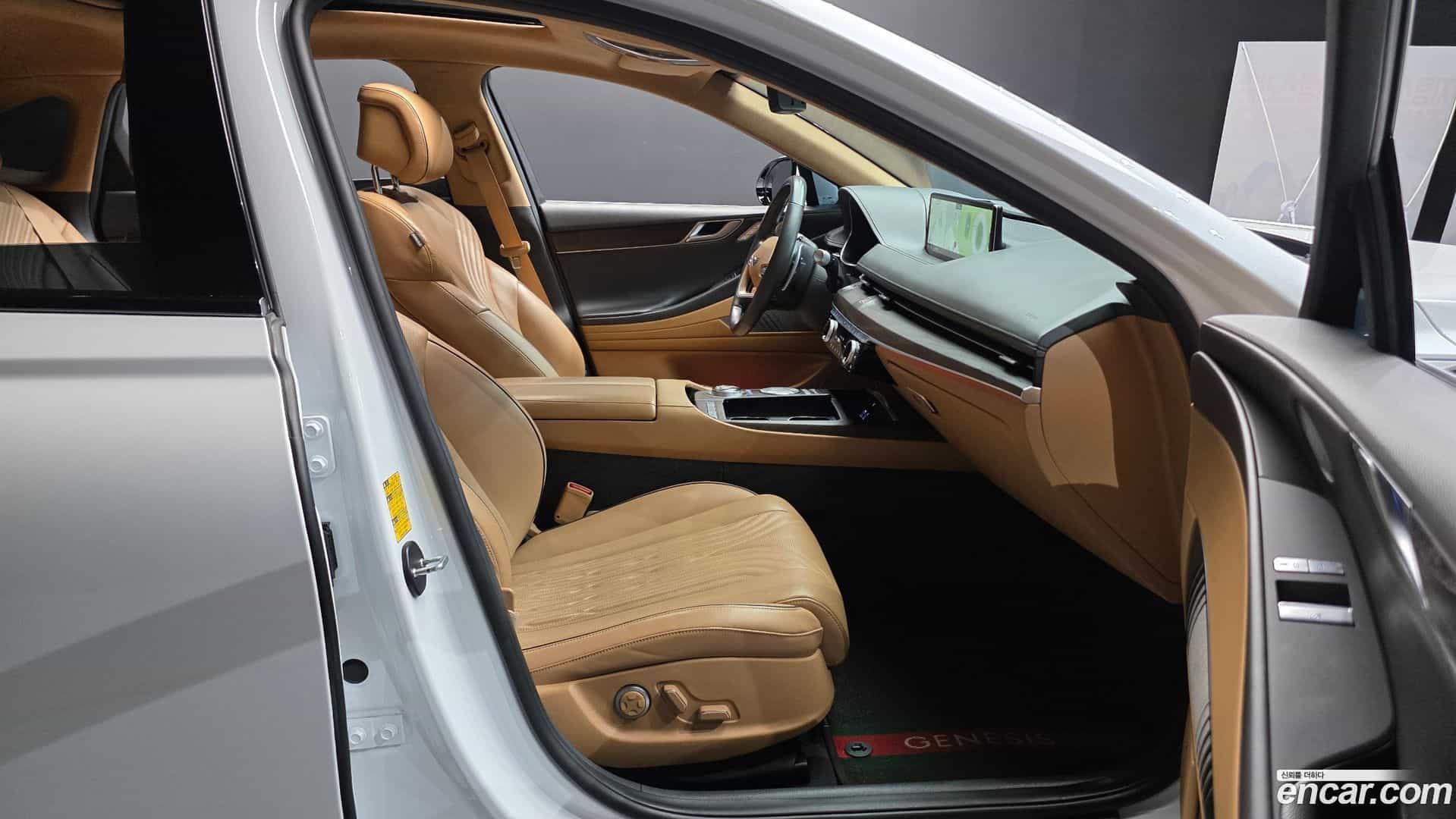 G80 Genesis 2021.0-INNER-036