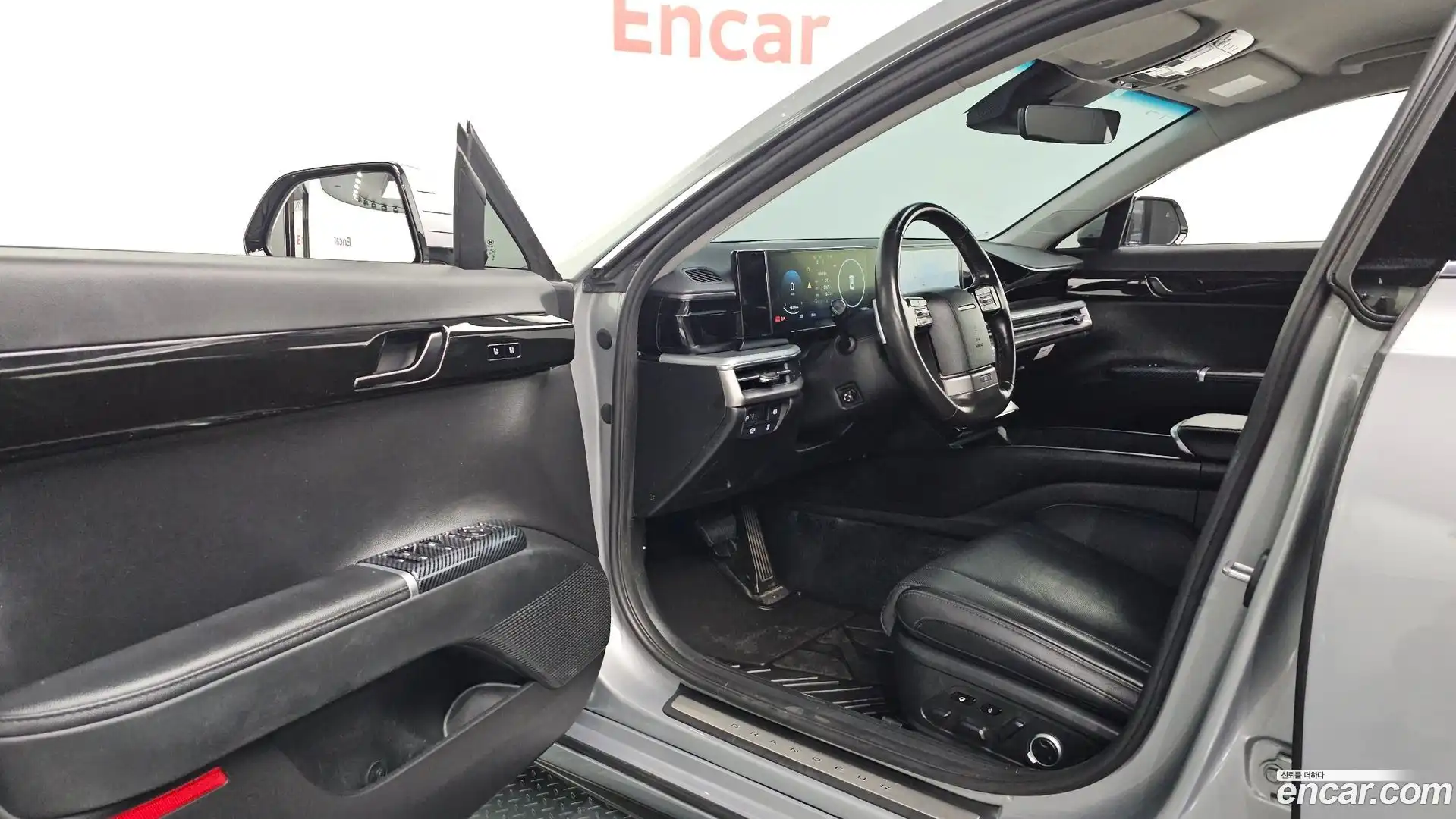 Grandeur Hyundai 2025.0-INNER-010