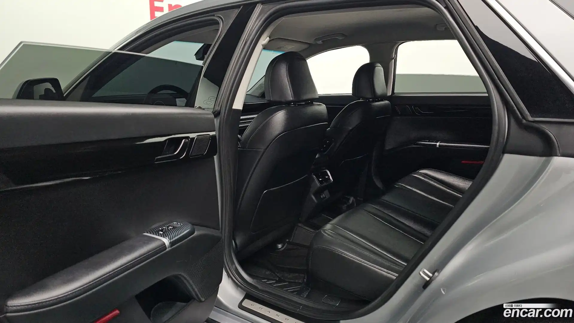 Grandeur Hyundai 2025.0-OPTION-016