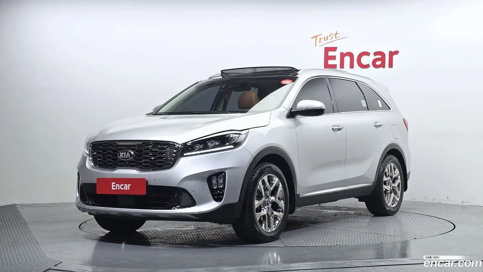 Main__Slider__Photo:Sorento Kia 2019.1-0