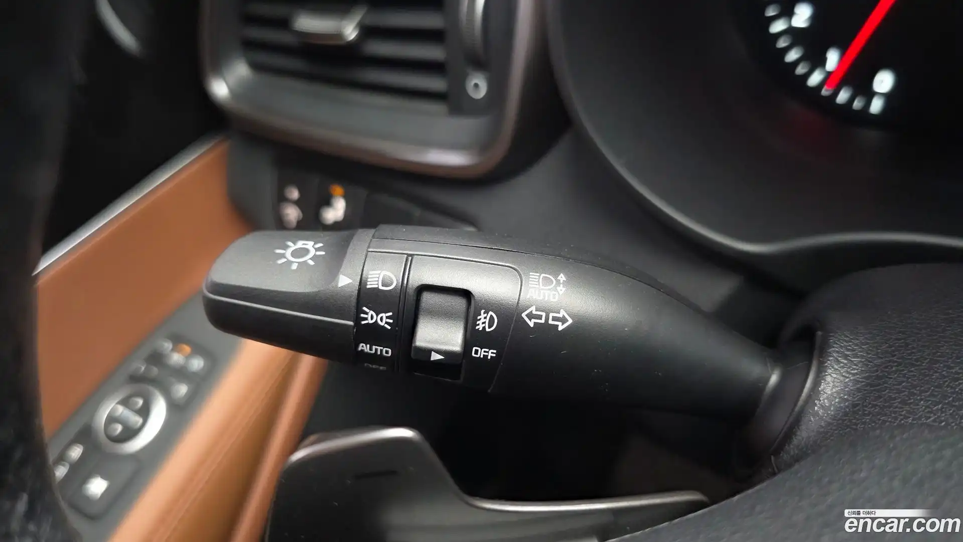 Sorento Kia 2019.1-OPTION-043