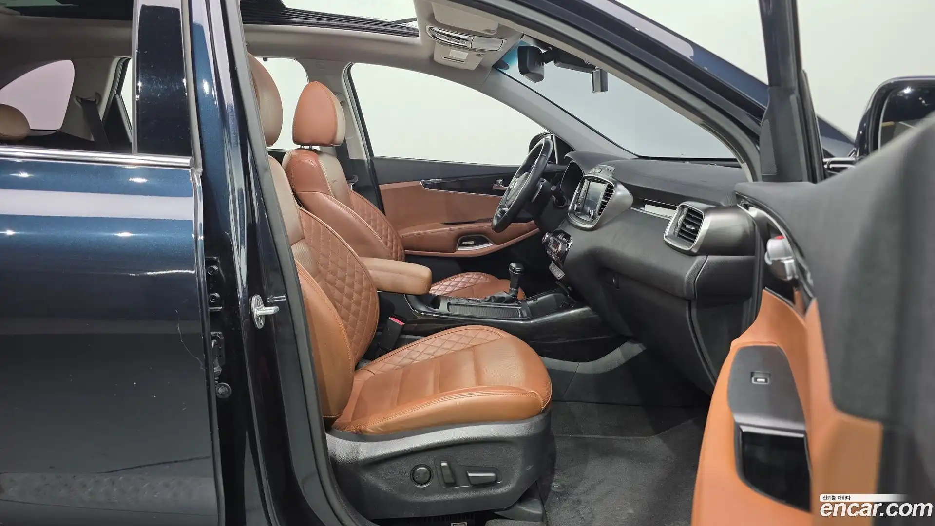 Sorento Kia 2017.8-INNER-010