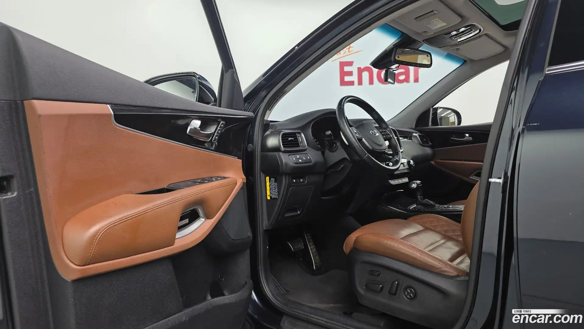 Sorento Kia 2017.8-INNER-036