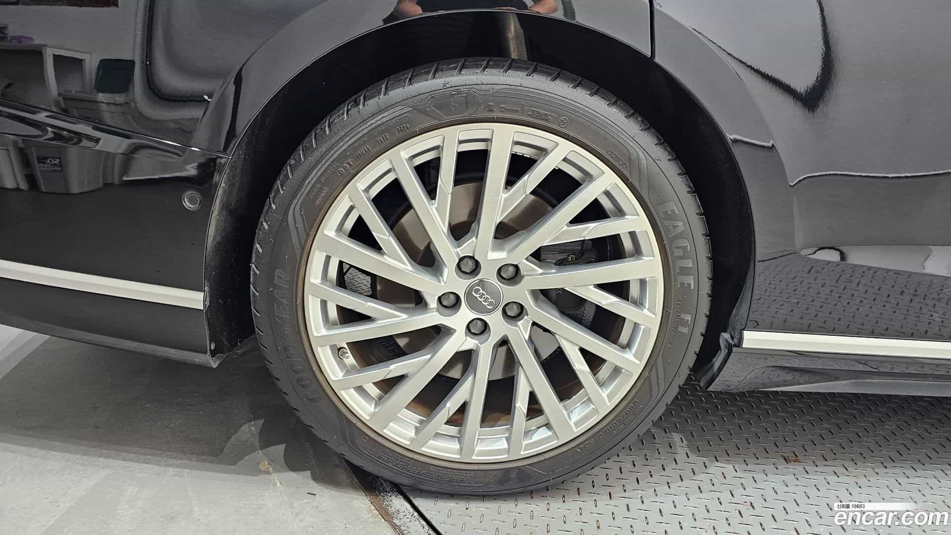 A8 Audi 2019.11-OUTER-005